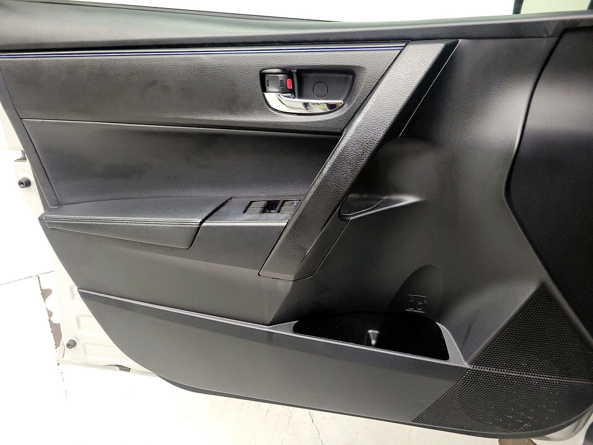 Thumbnail: 2019 Toyota Corolla - 12