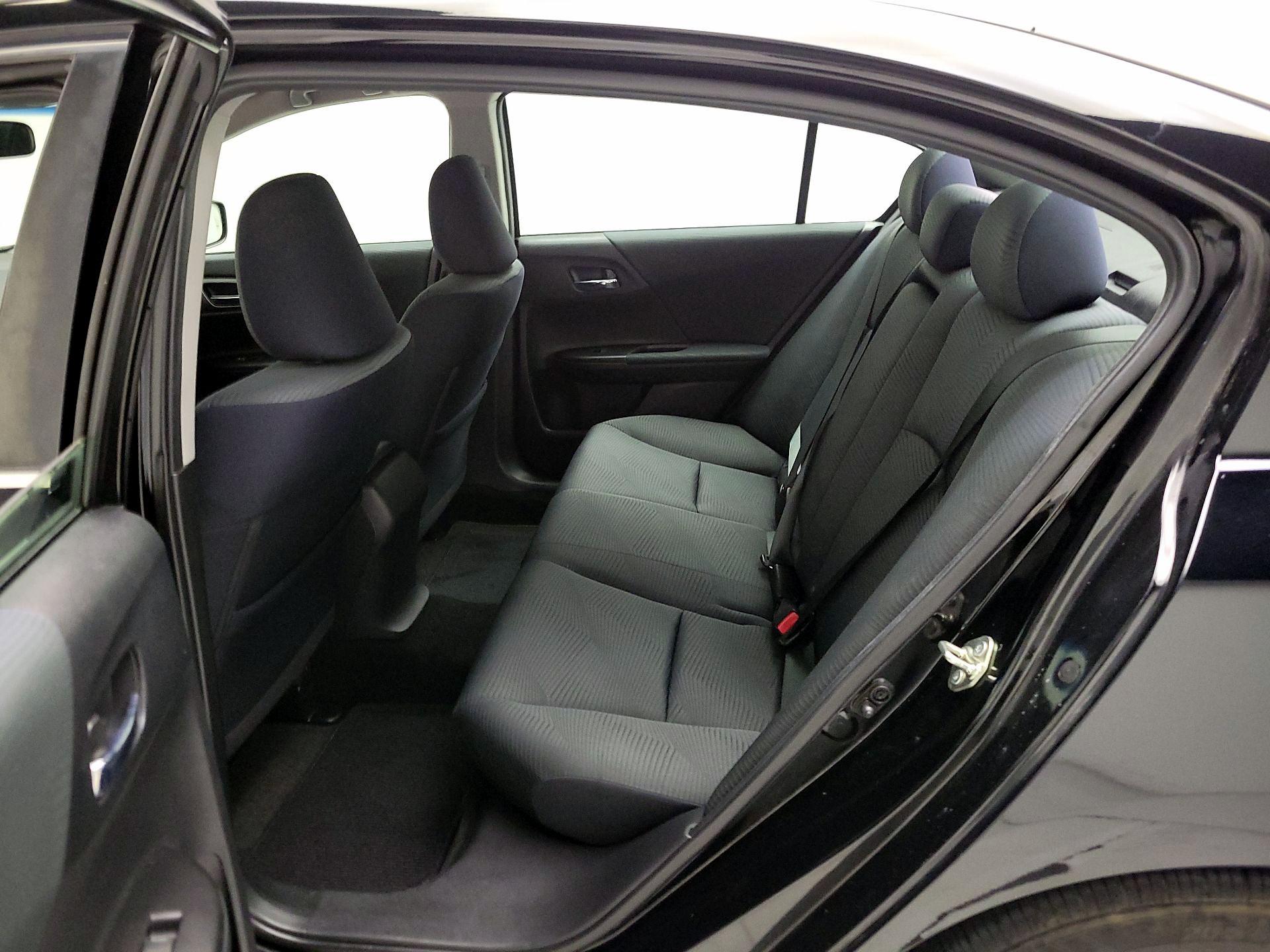 Thumbnail: 2015 Honda Accord - 18