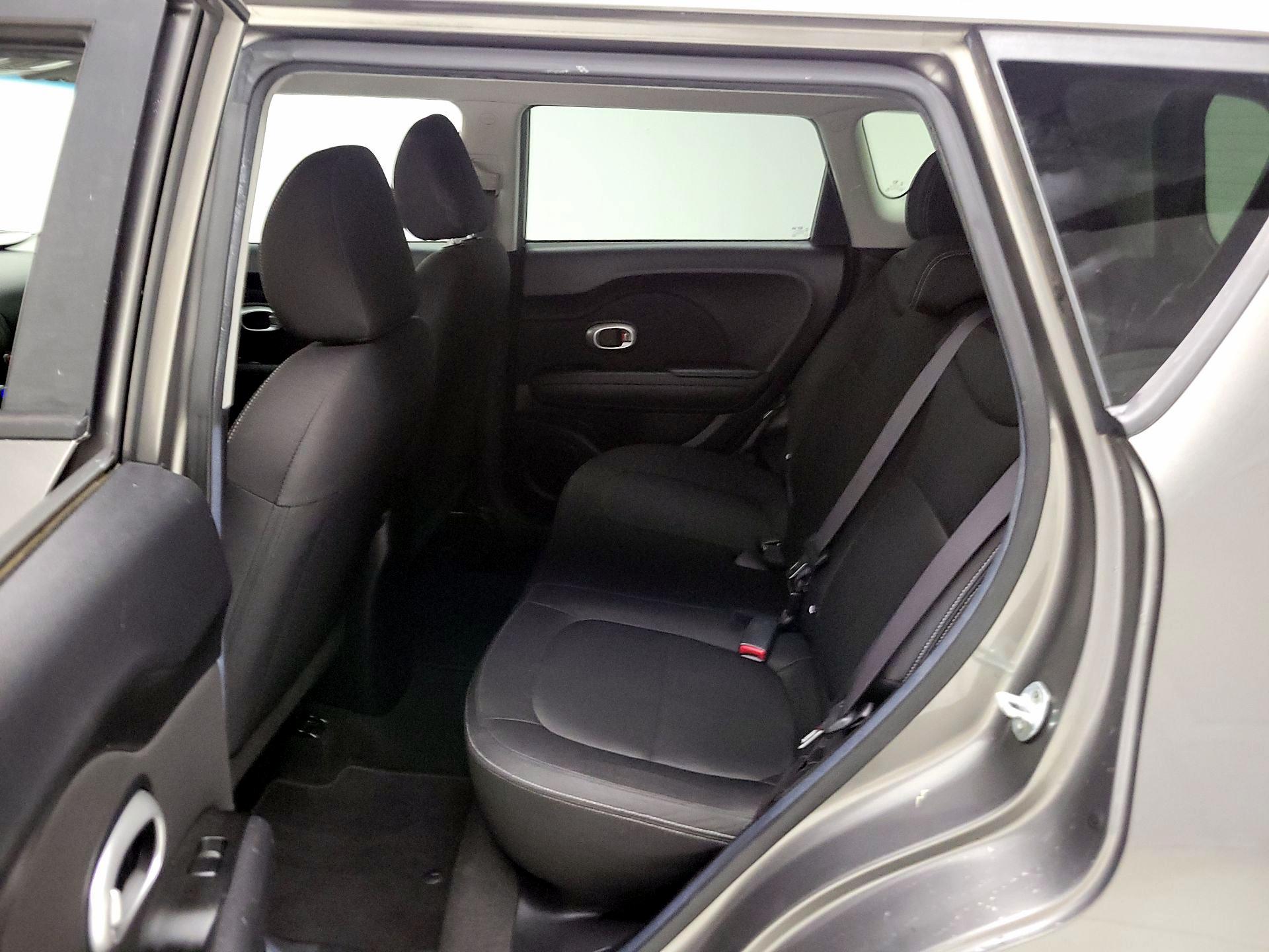 Thumbnail: 2016 Kia Soul - 17