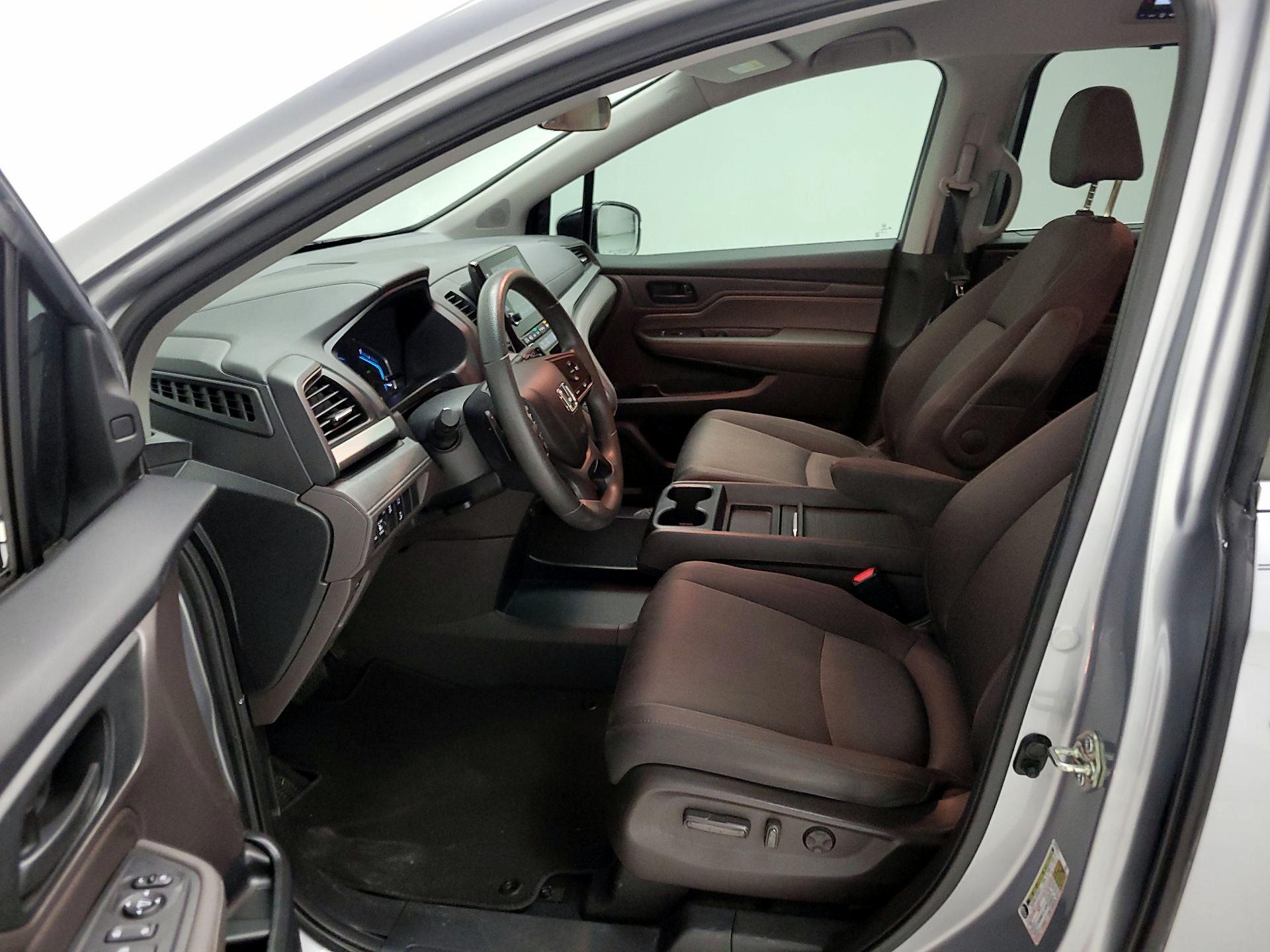 Thumbnail: 2019 Honda Odyssey - 11