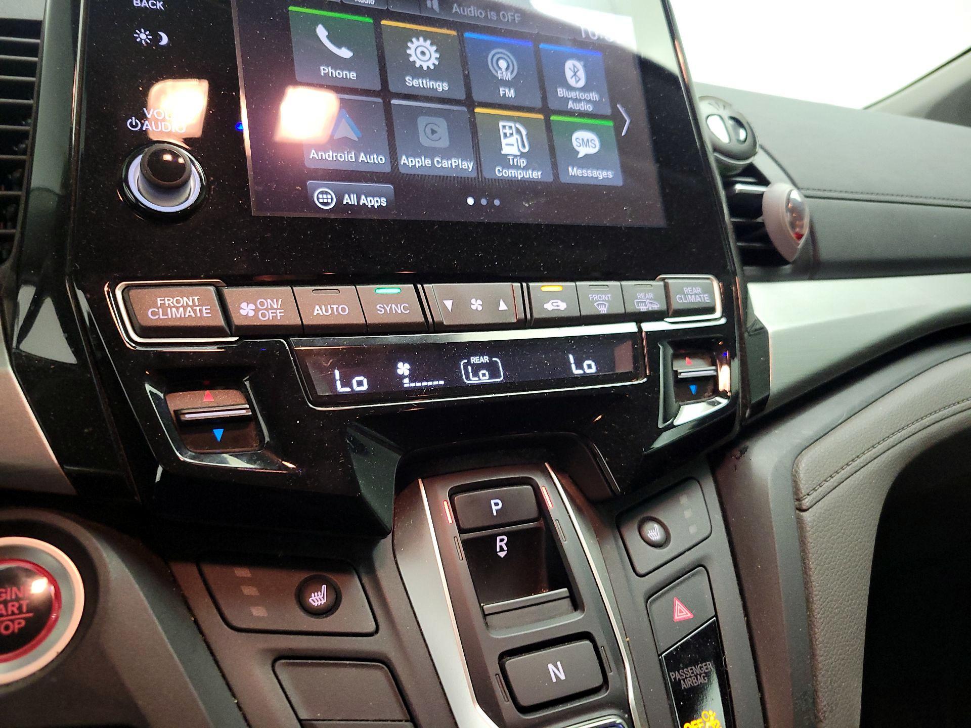 Thumbnail: 2019 Honda Odyssey - 15