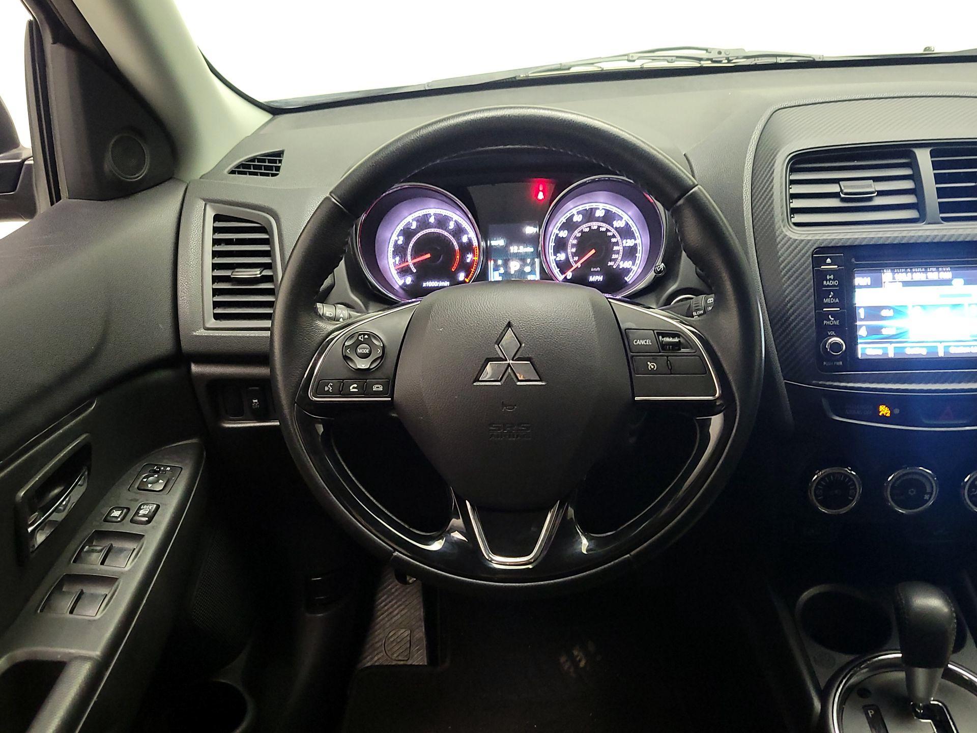 Thumbnail: 2017 Mitsubishi Outlander Sport - 10
