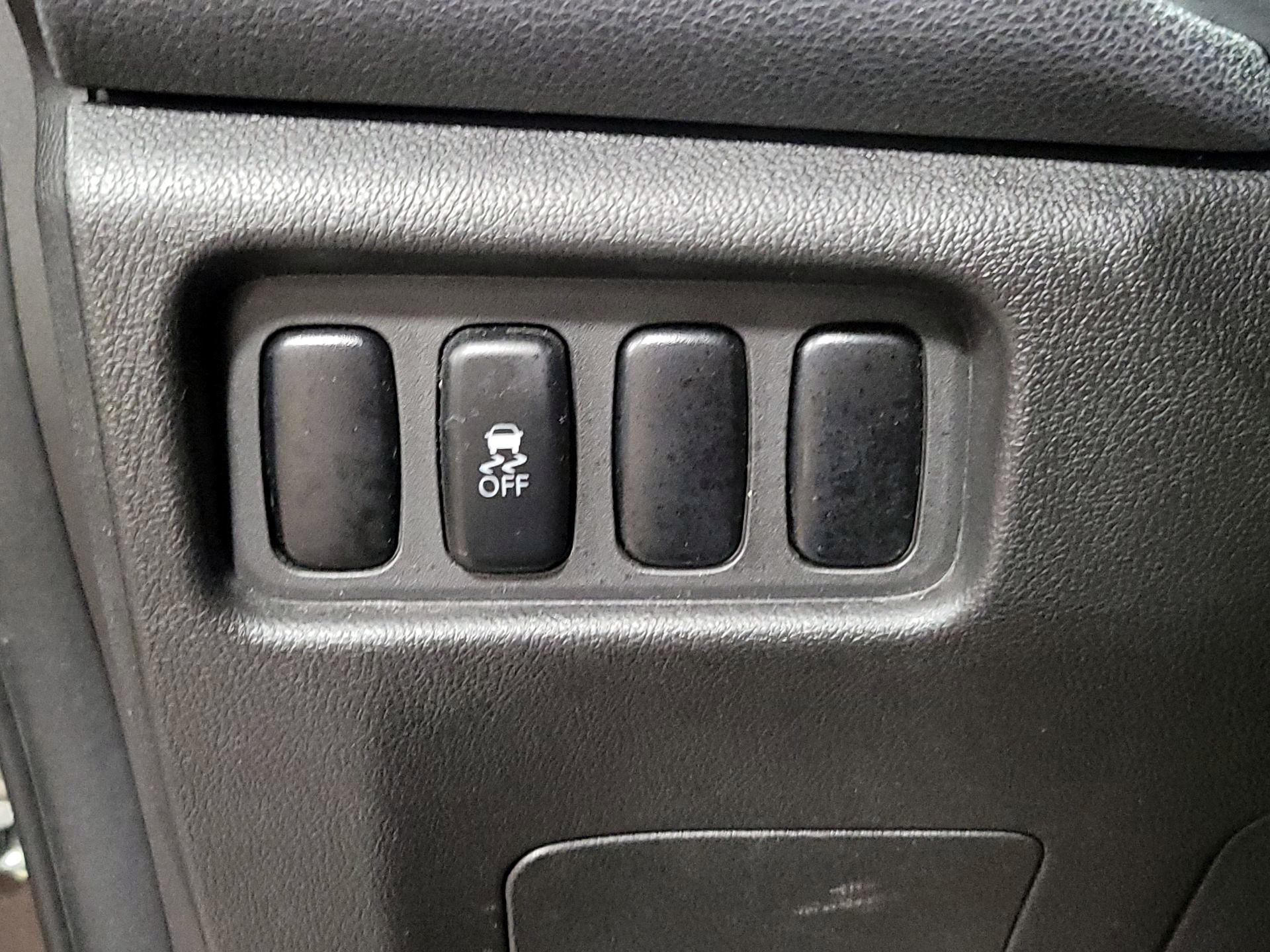 Thumbnail: 2017 Mitsubishi Outlander Sport - 13
