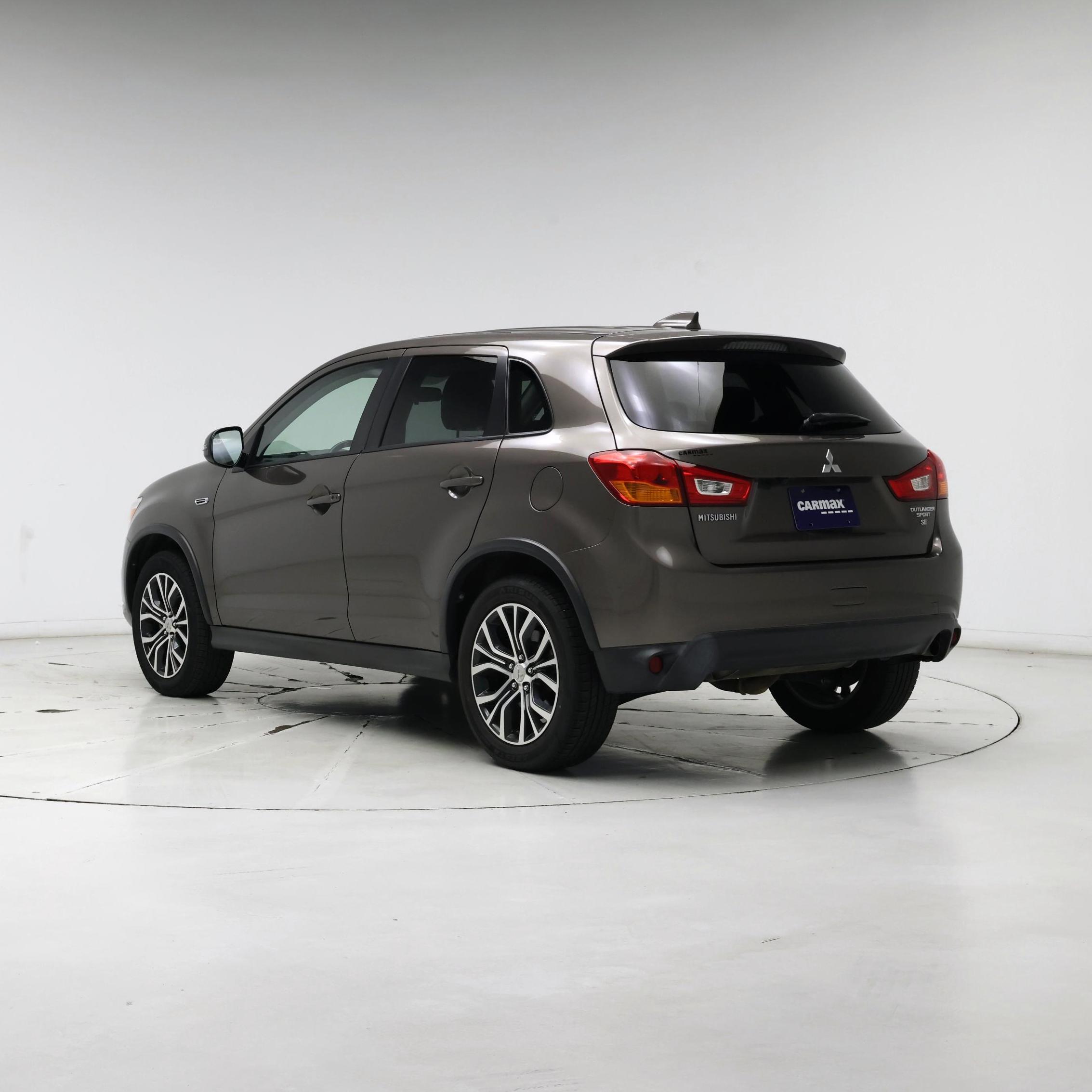 Thumbnail: 2017 Mitsubishi Outlander Sport - 2