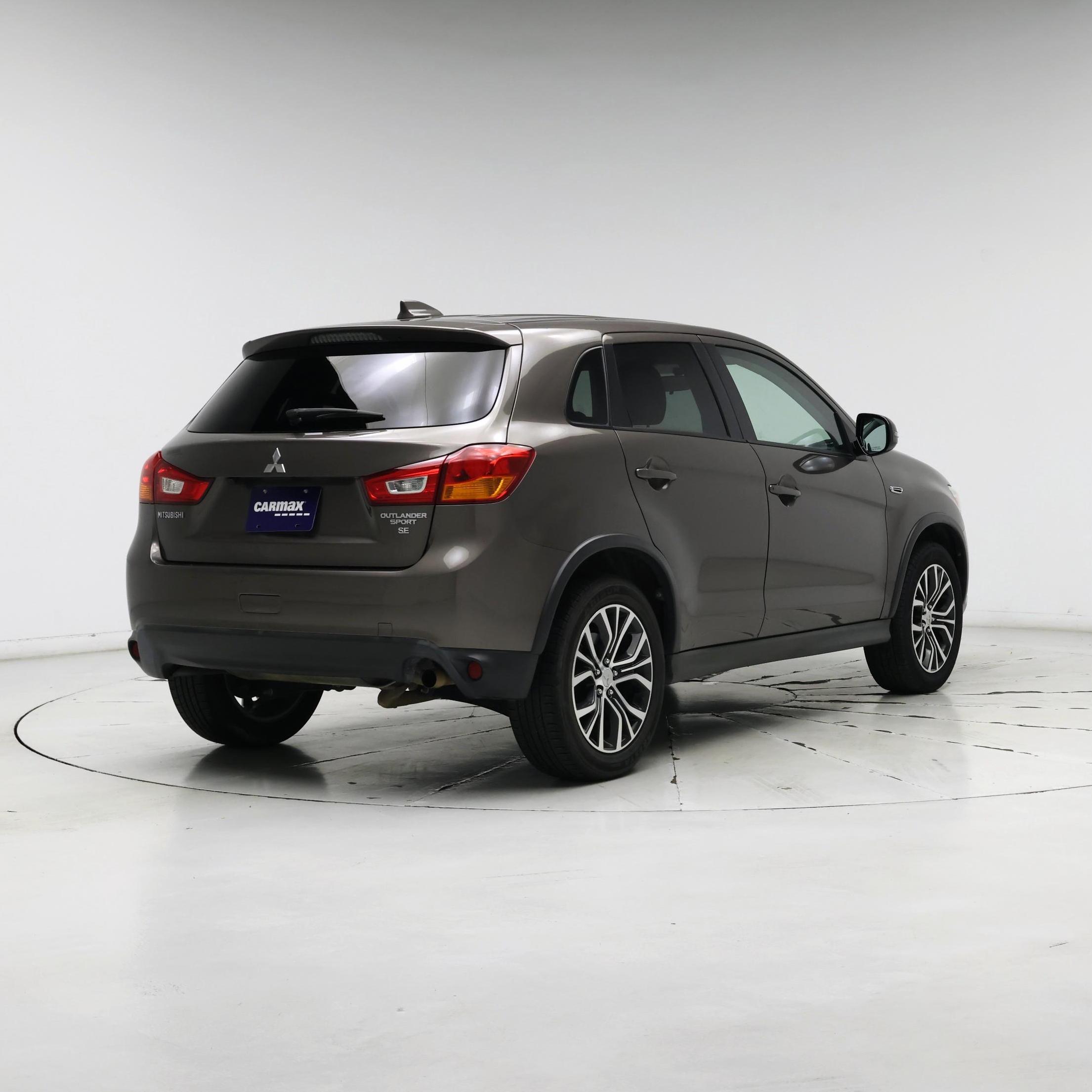 Thumbnail: 2017 Mitsubishi Outlander Sport - 8