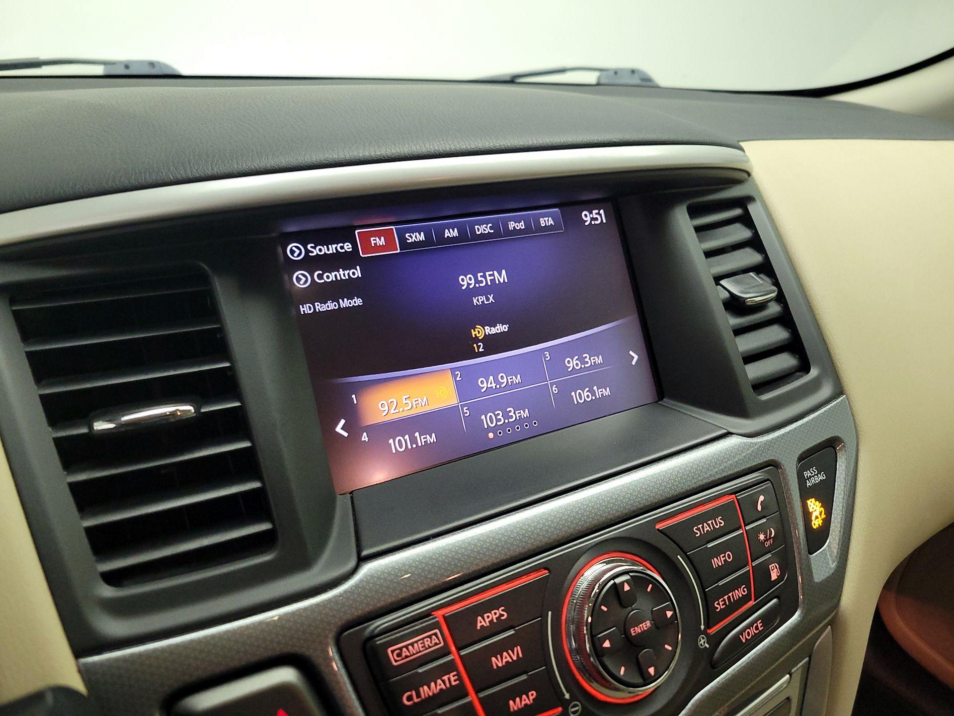 Thumbnail: 2019 Nissan Pathfinder - 16