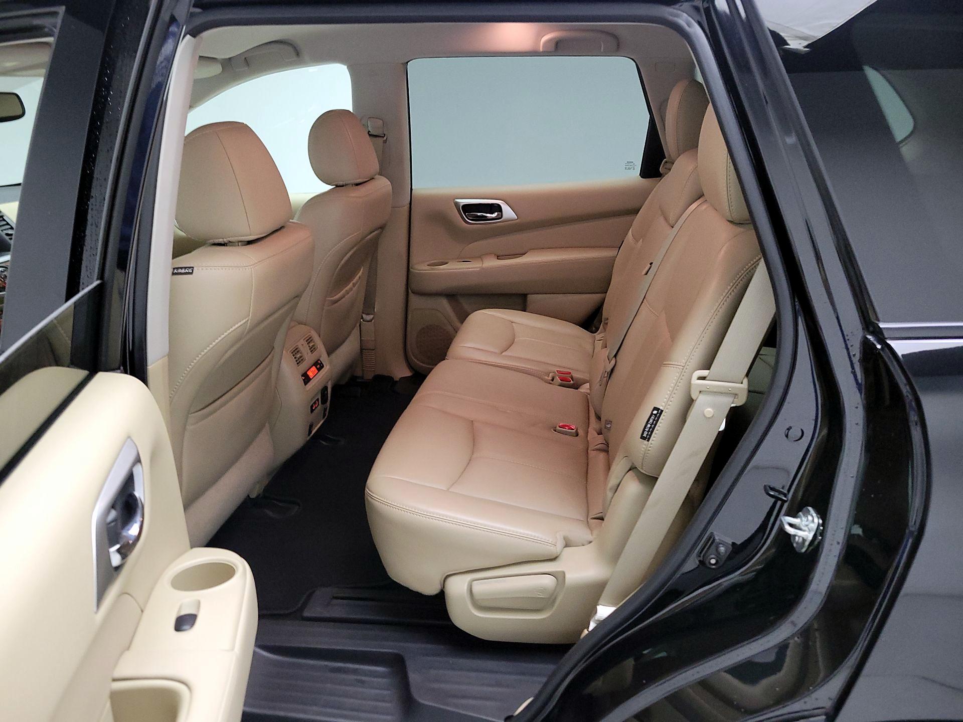 Thumbnail: 2019 Nissan Pathfinder - 19