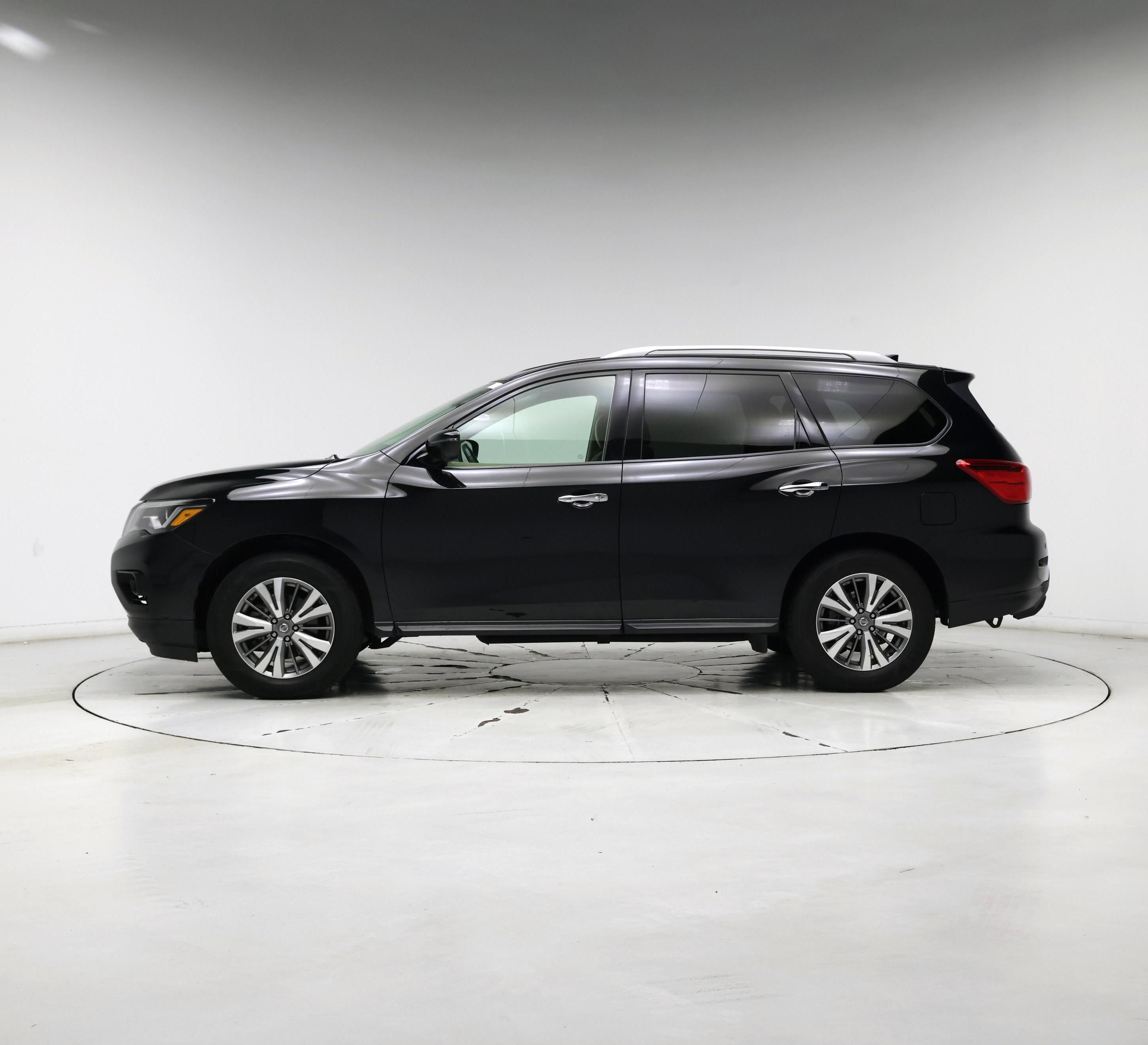 Thumbnail: 2019 Nissan Pathfinder - 3