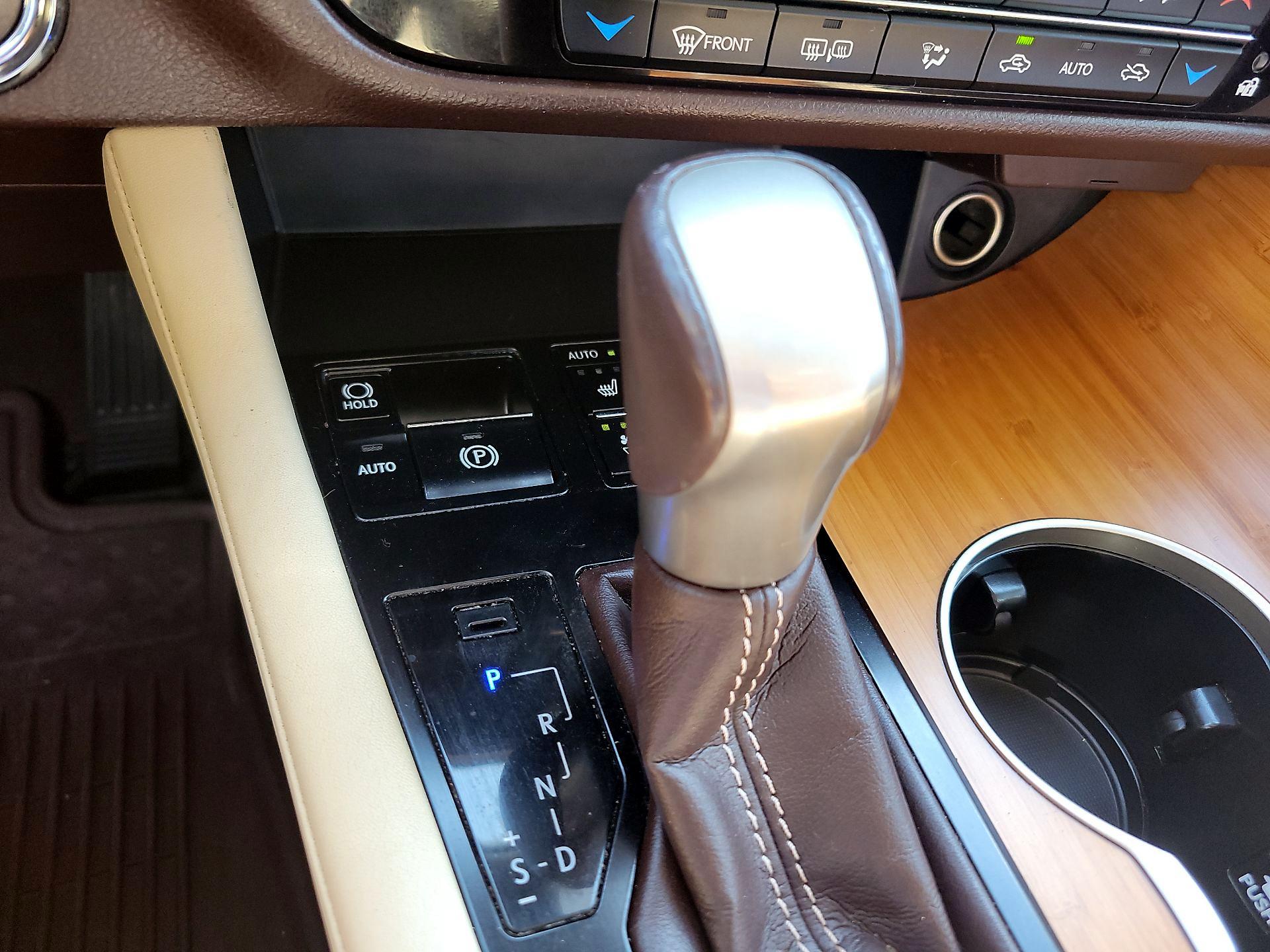 Thumbnail: 2017 Lexus RX - 18