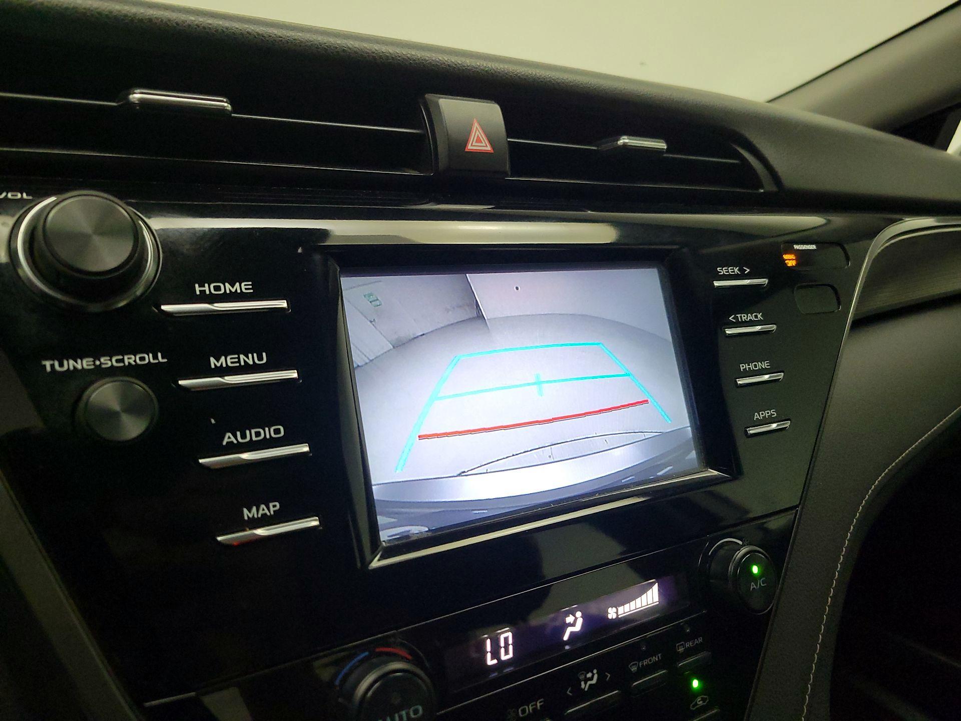 Thumbnail: 2019 Toyota Camry - 14