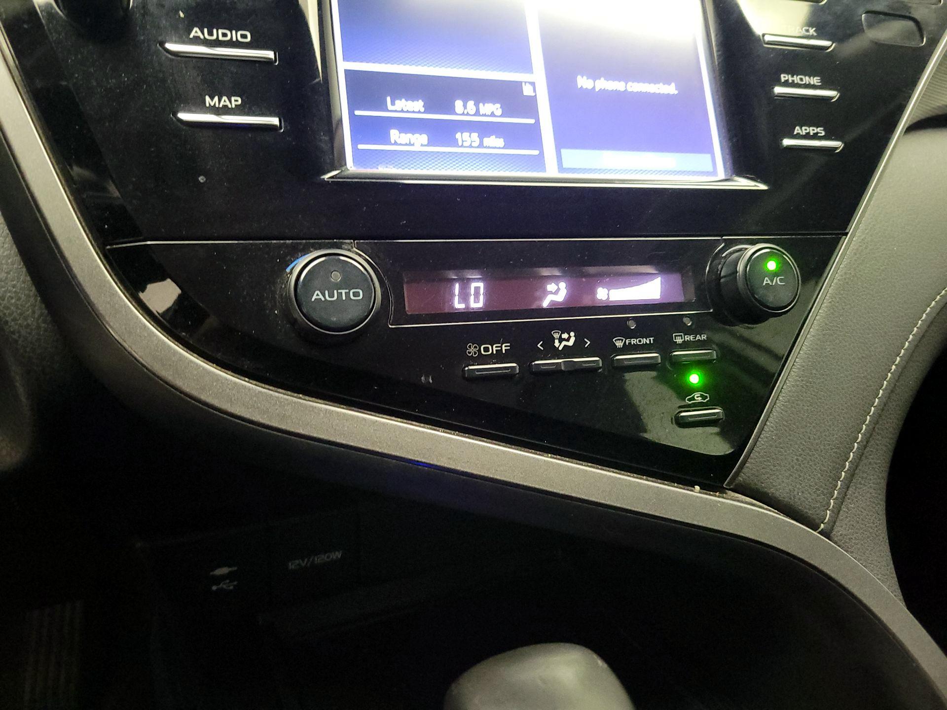 Thumbnail: 2019 Toyota Camry - 16