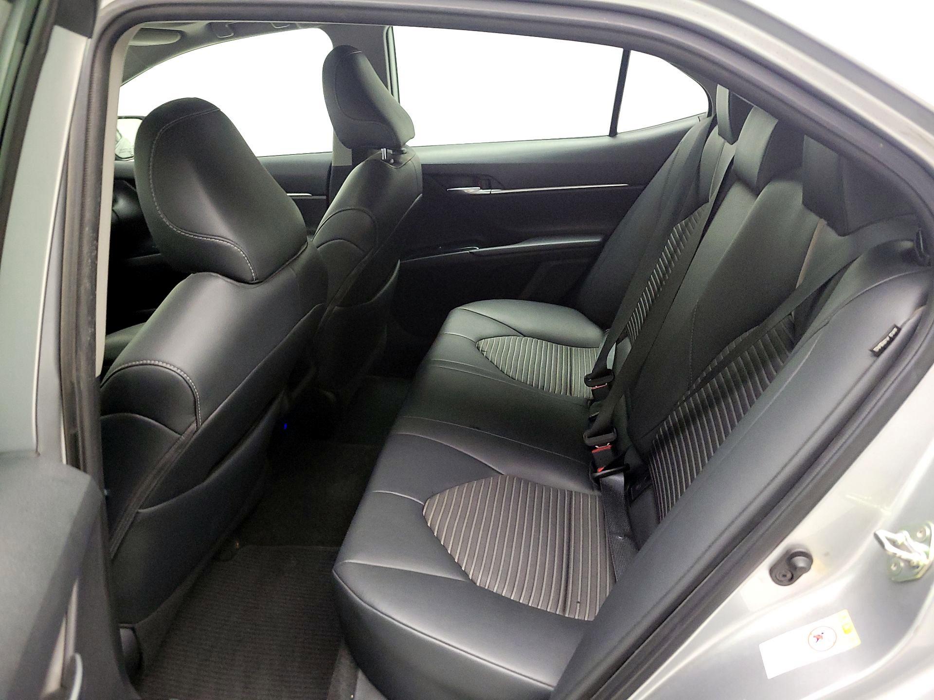 Thumbnail: 2019 Toyota Camry - 20