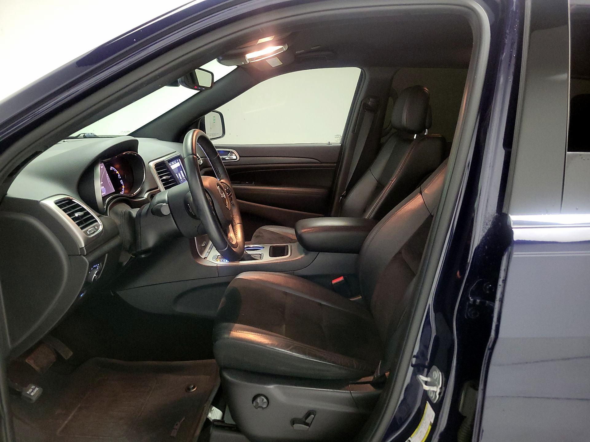 Thumbnail: 2018 Jeep Grand Cherokee - 11