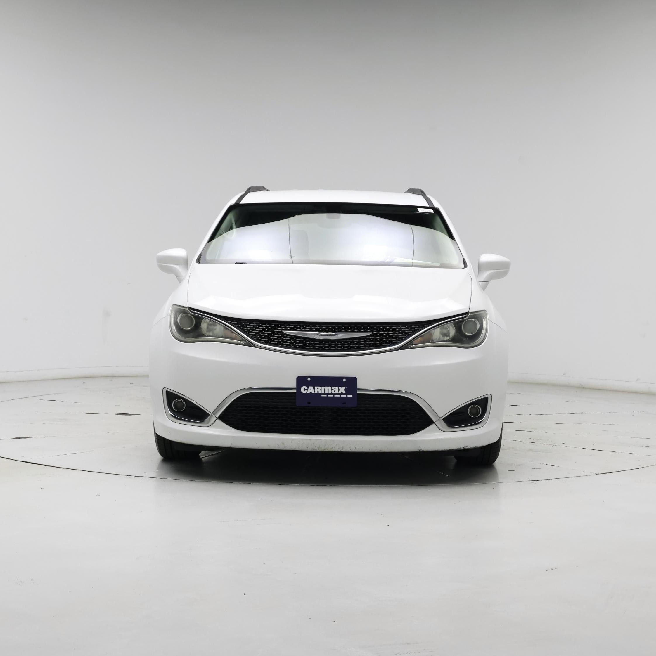 Thumbnail: 2017 Chrysler Pacifica - 5