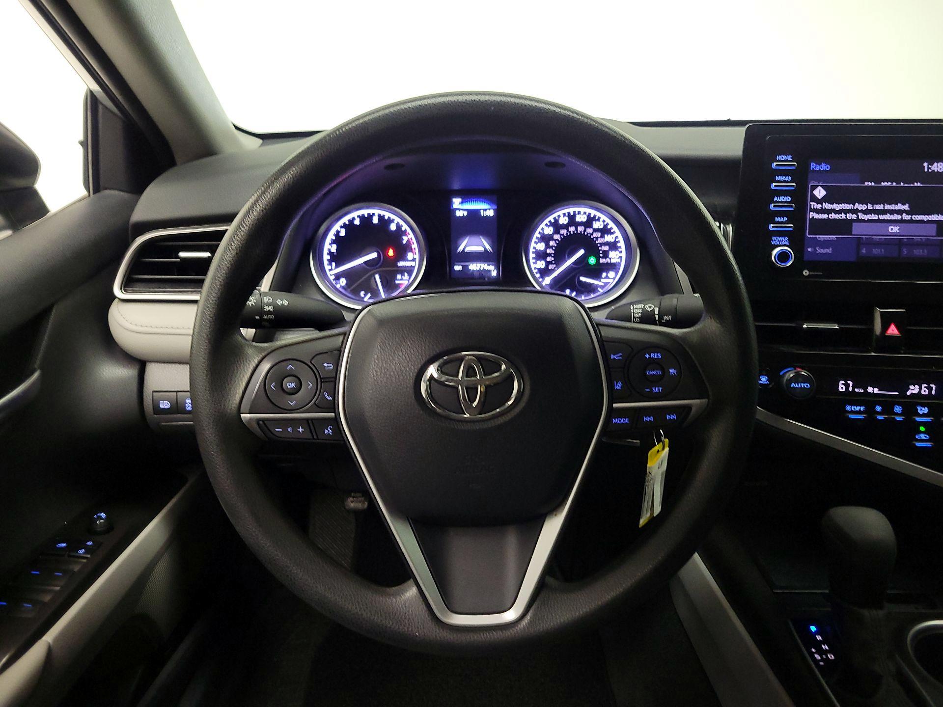 Thumbnail: 2022 Toyota Camry - 10