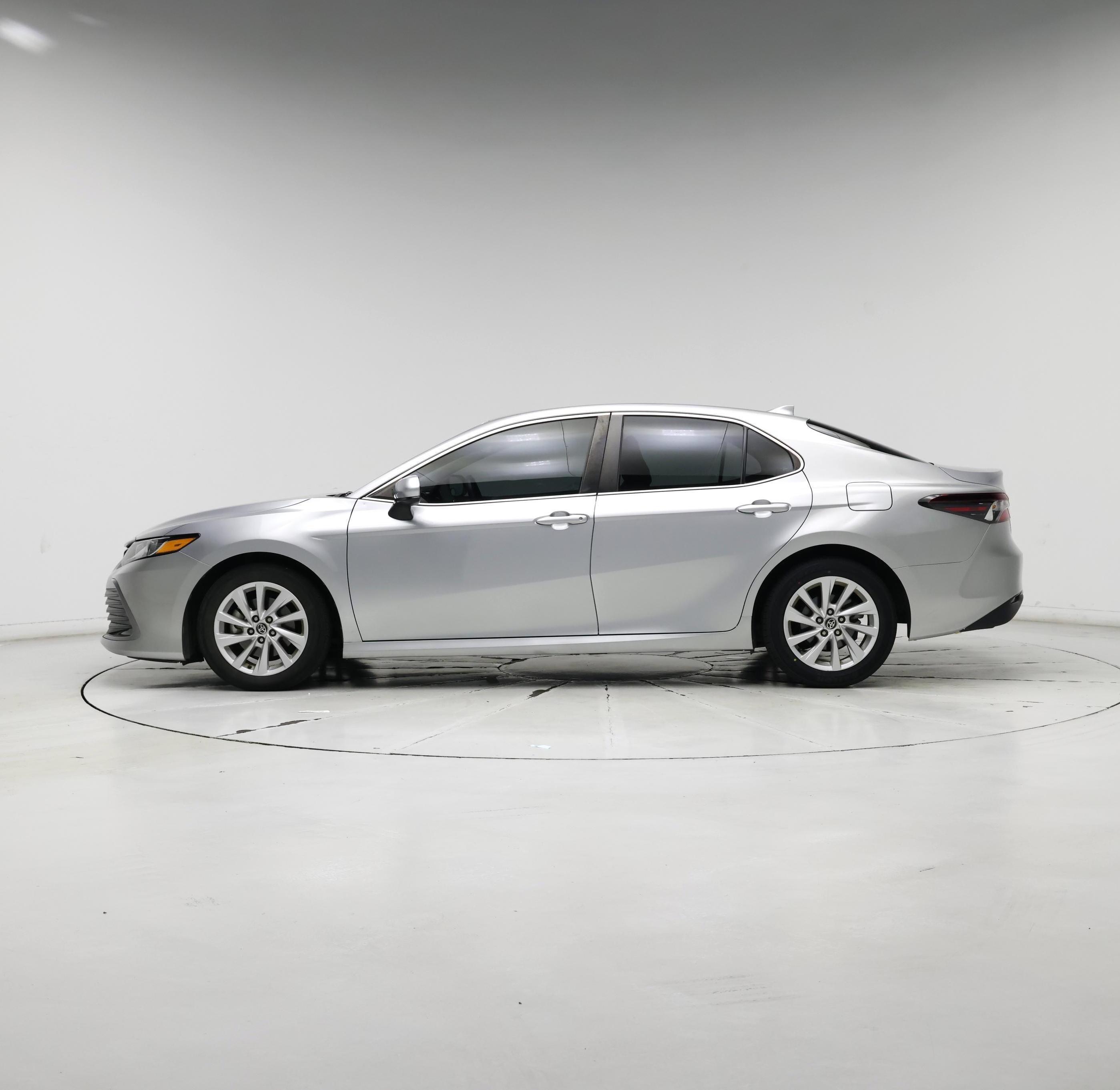 Thumbnail: 2022 Toyota Camry - 3