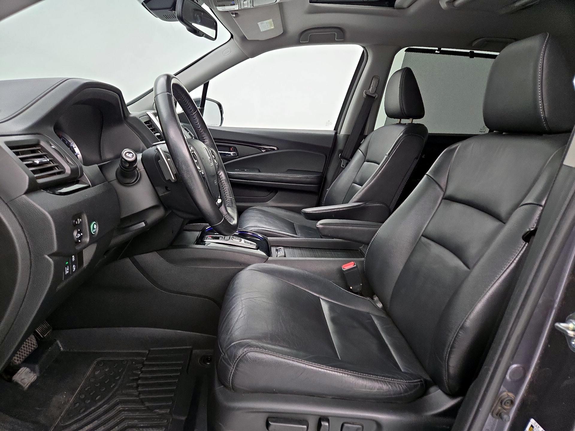 Thumbnail: 2016 Honda Pilot - 11