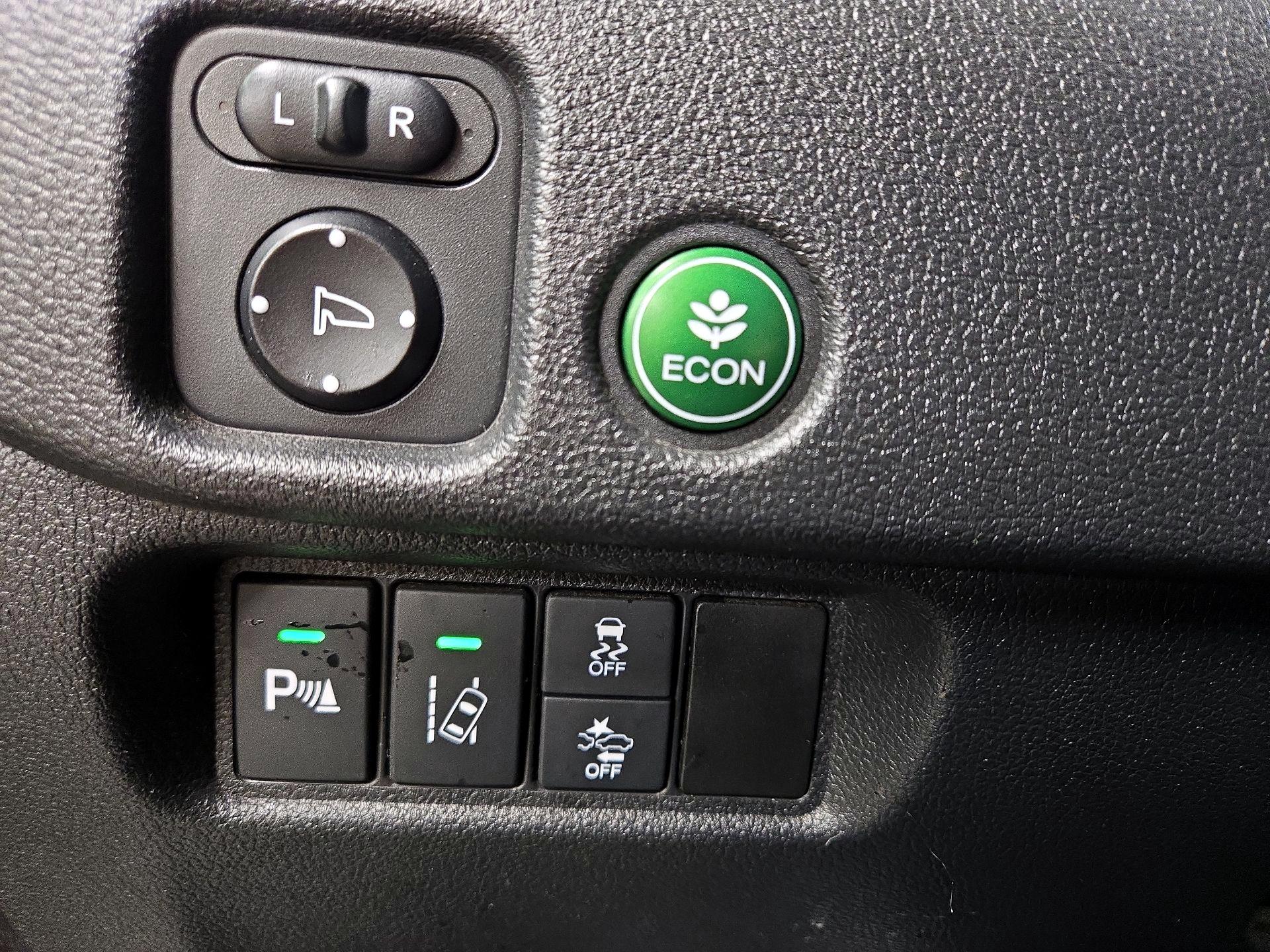 Thumbnail: 2016 Honda Pilot - 13