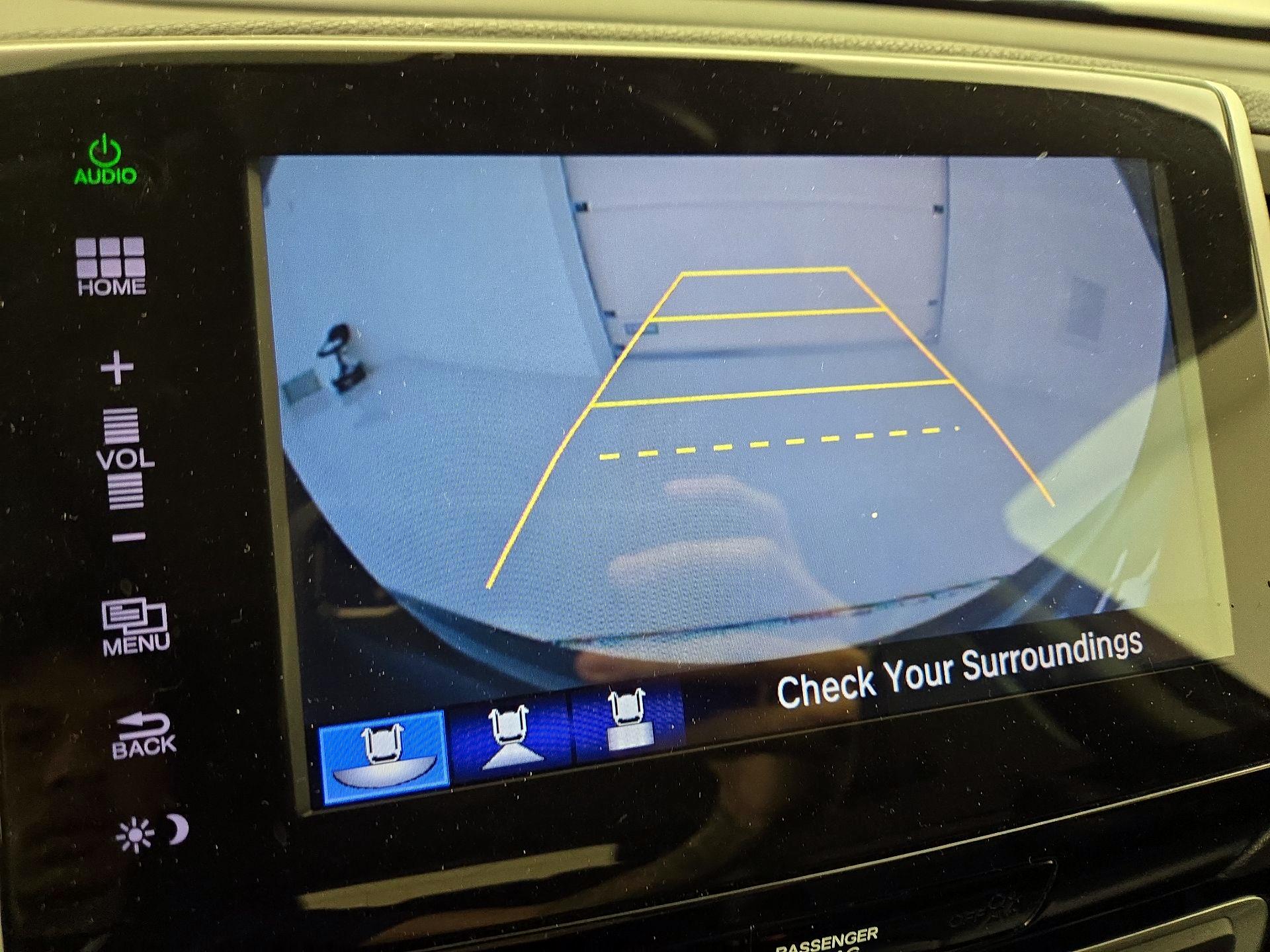 Thumbnail: 2016 Honda Pilot - 15