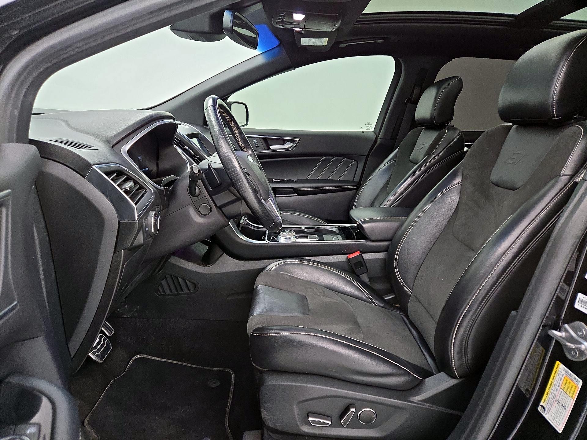 Thumbnail: 2019 Ford Edge - 11