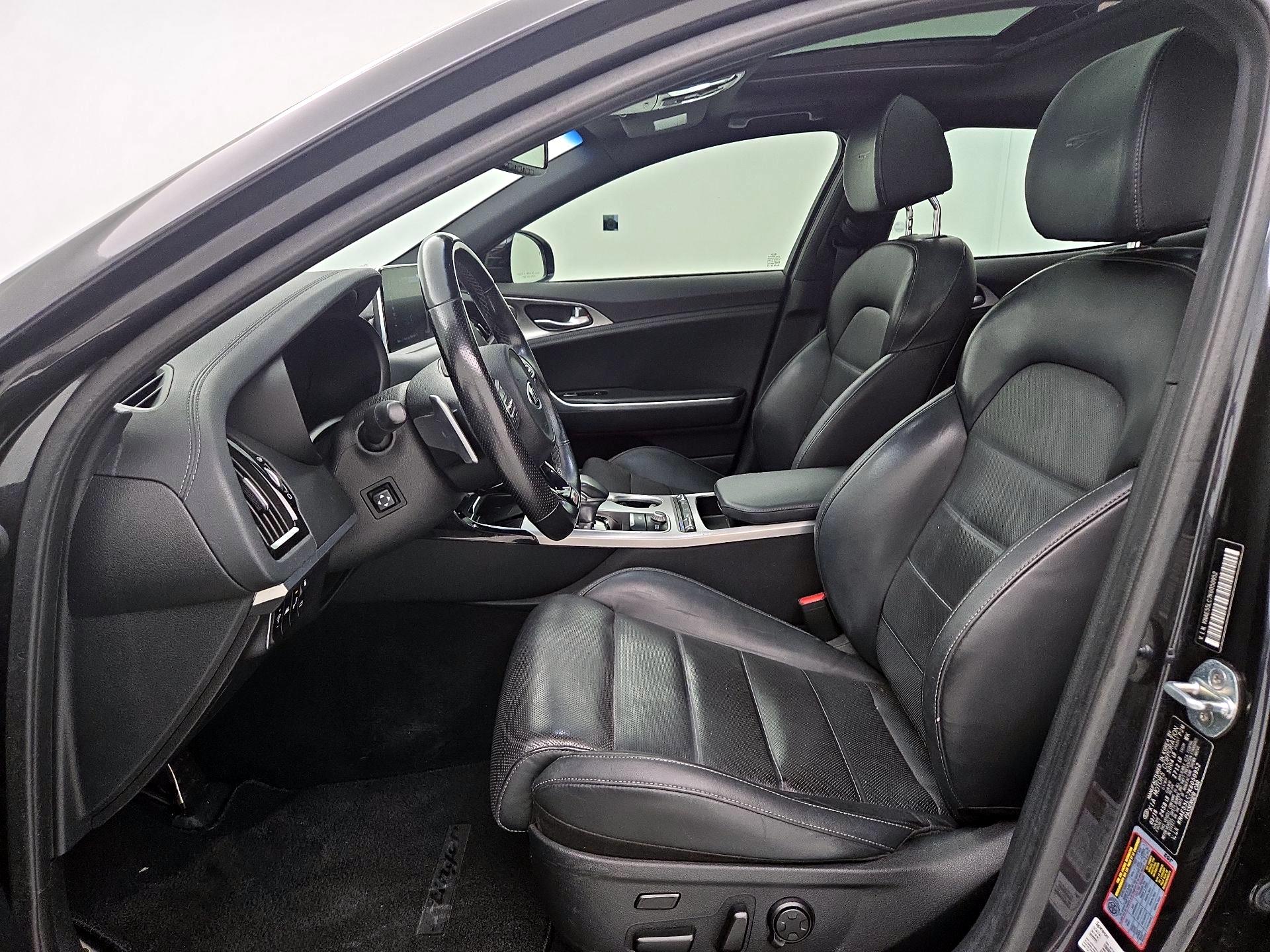 Thumbnail: 2019 Kia Stinger - 11