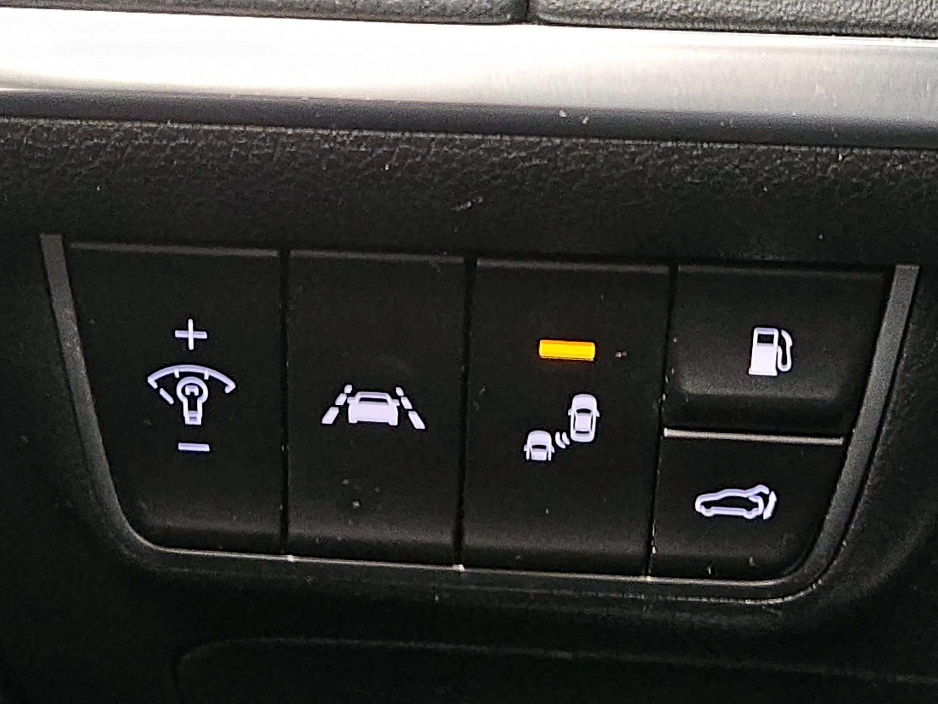 Thumbnail: 2019 Kia Stinger - 13