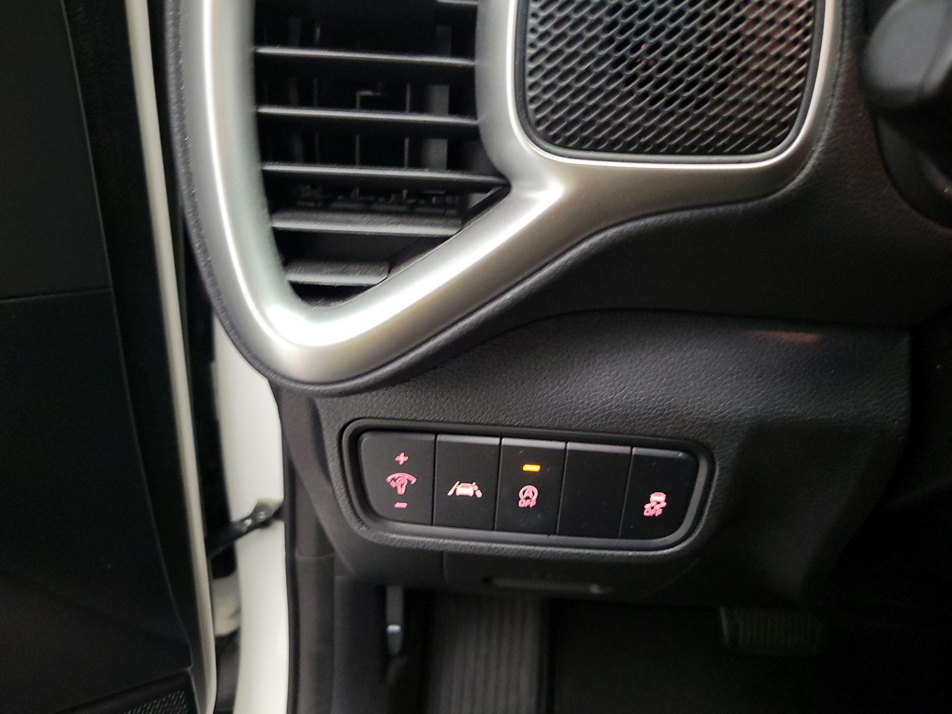 Thumbnail: 2020 Kia Soul - 13