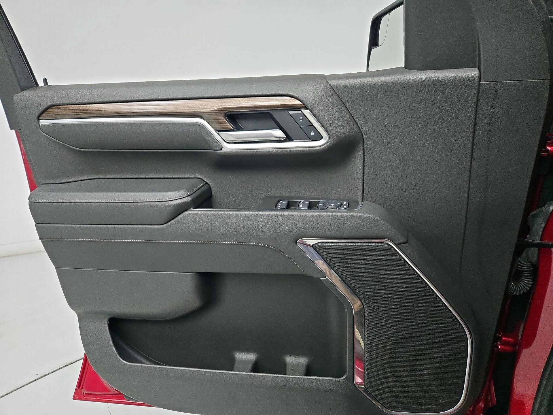 Thumbnail: 2025 Chevrolet Silverado 1500 - 12