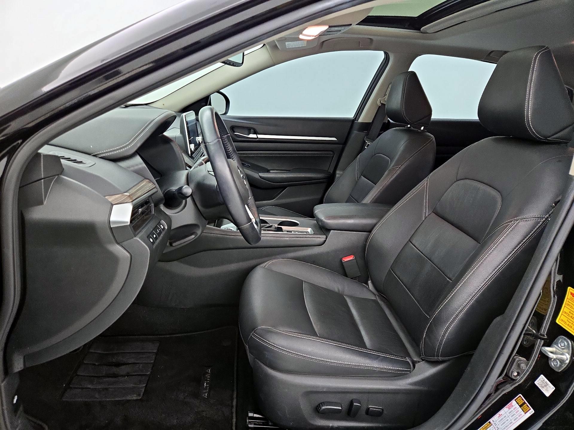 Thumbnail: 2019 Nissan Altima - 11