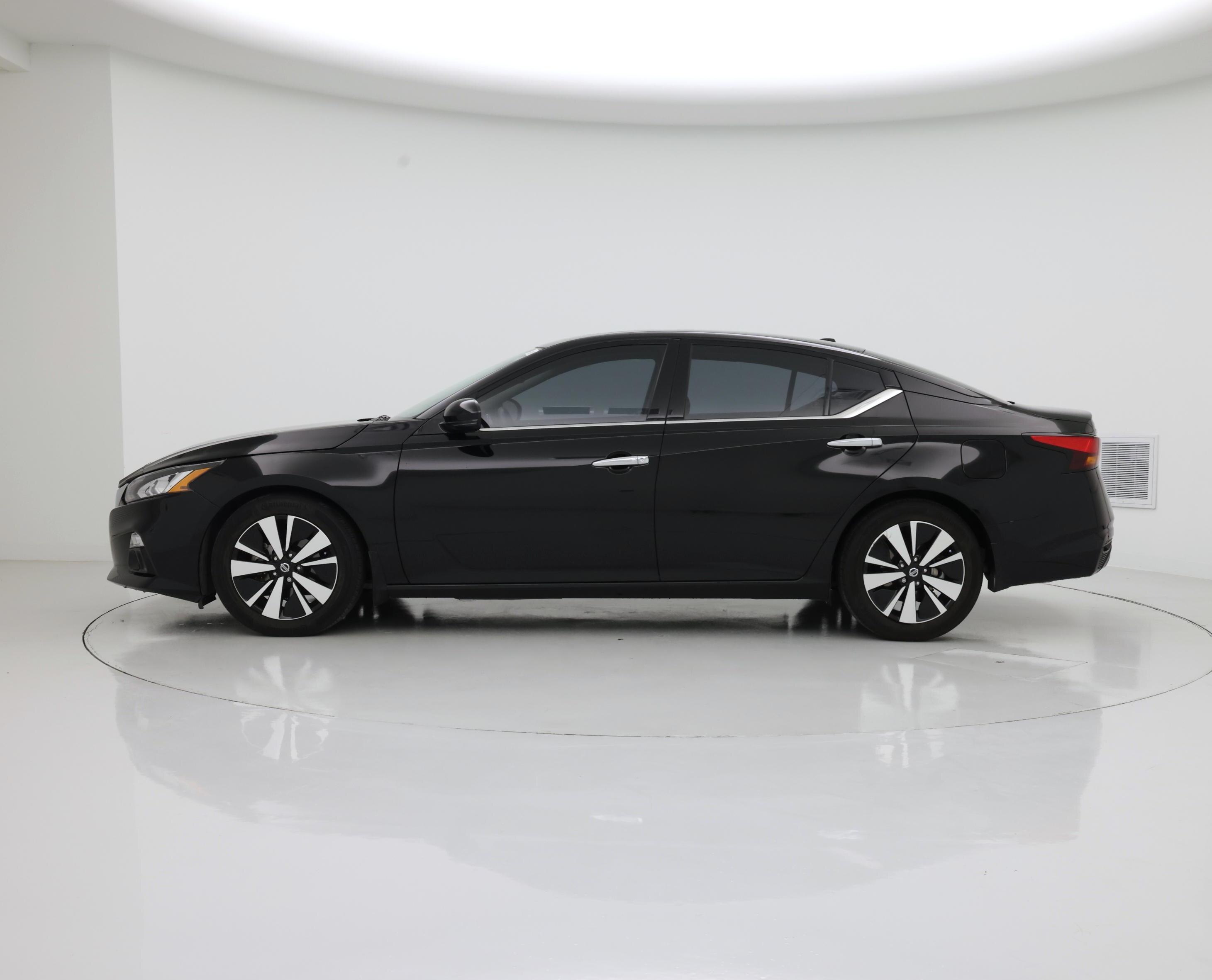 Thumbnail: 2019 Nissan Altima - 3