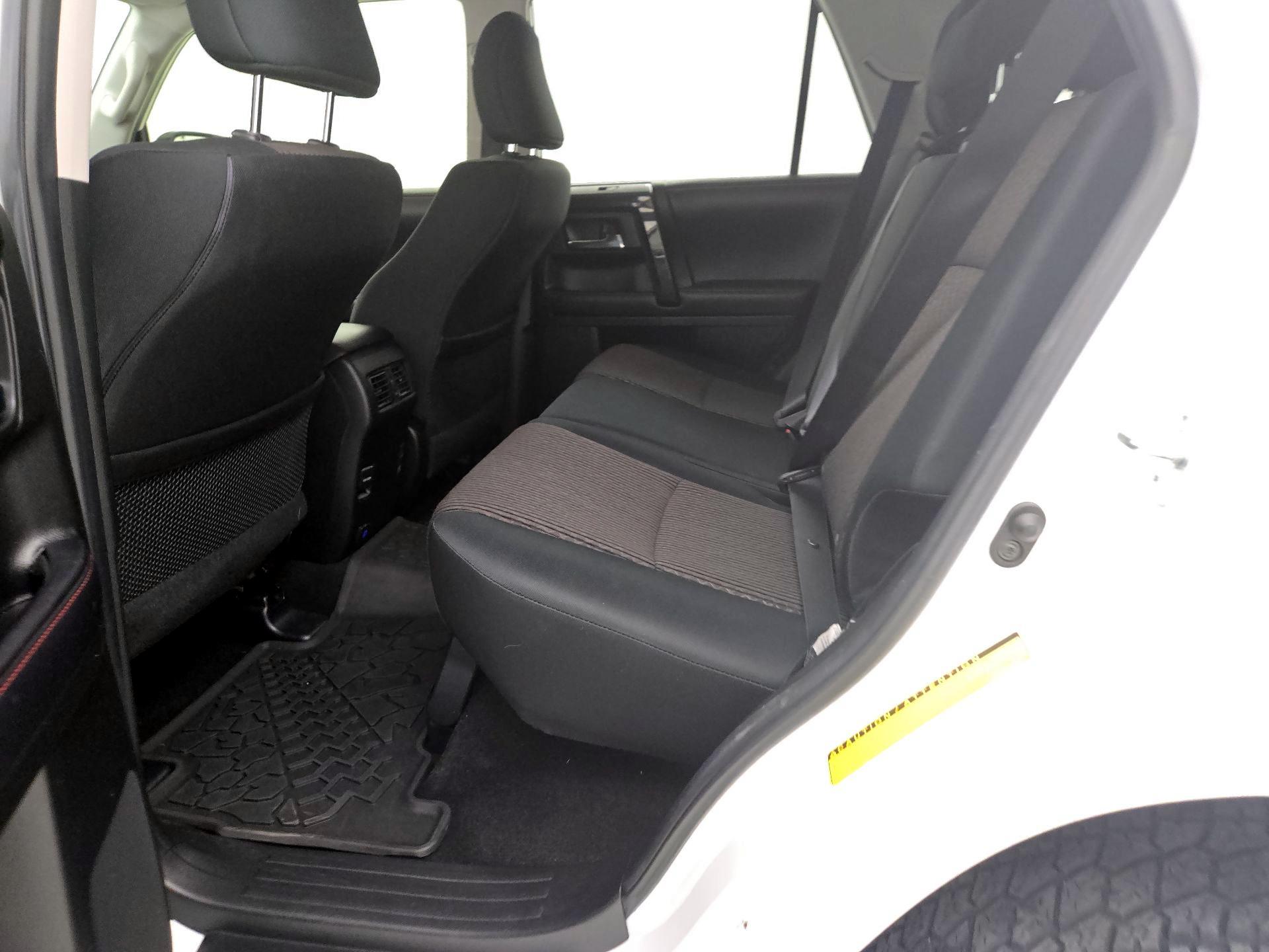 Thumbnail: 2019 Toyota 4Runner - 19