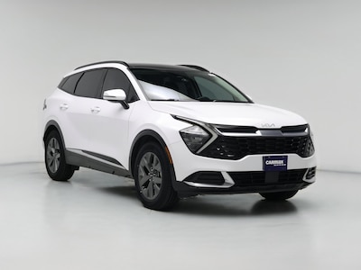 White 2023 Kia Sportage SX