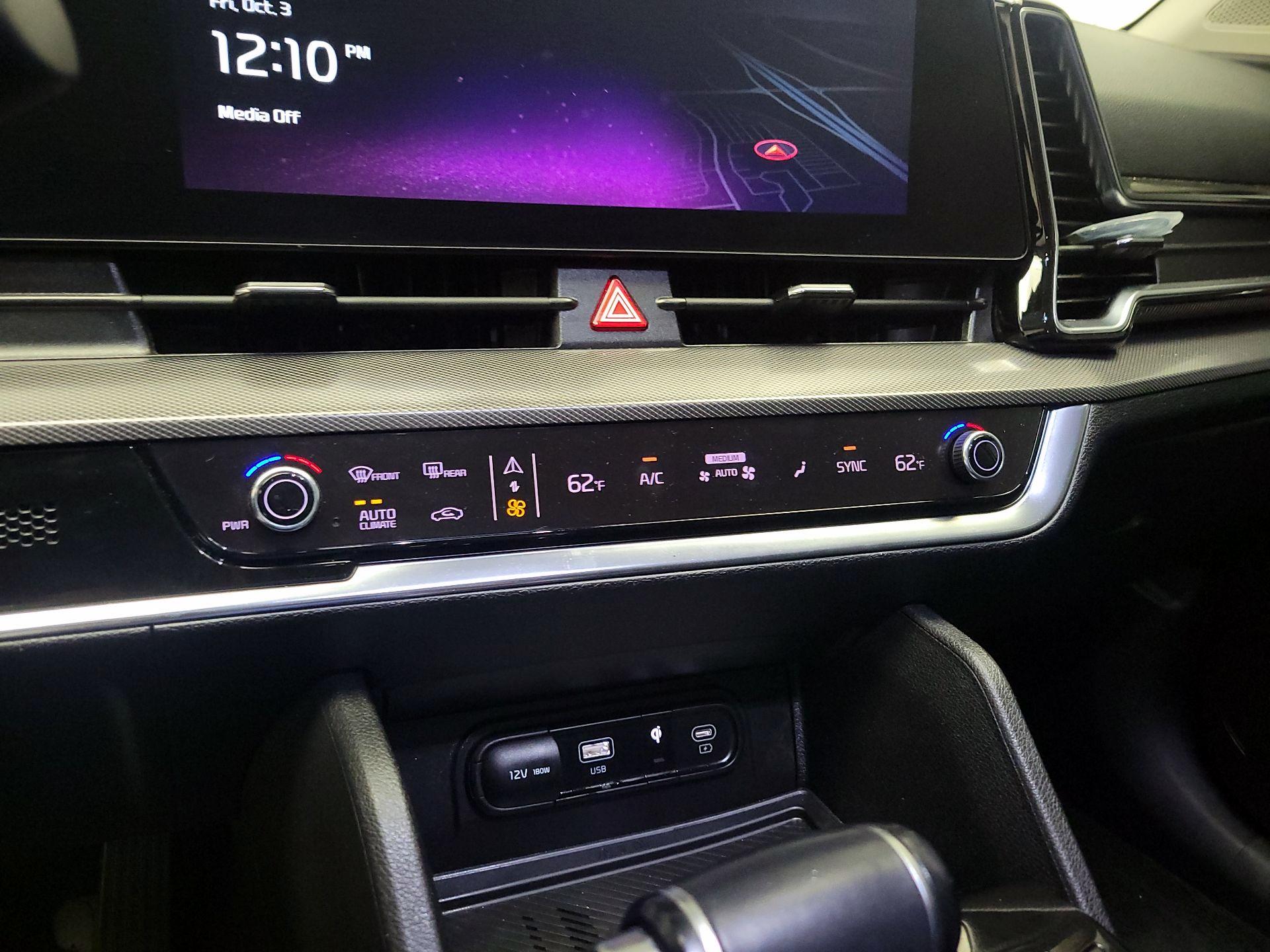 Thumbnail: 2023 Kia Sportage - 17