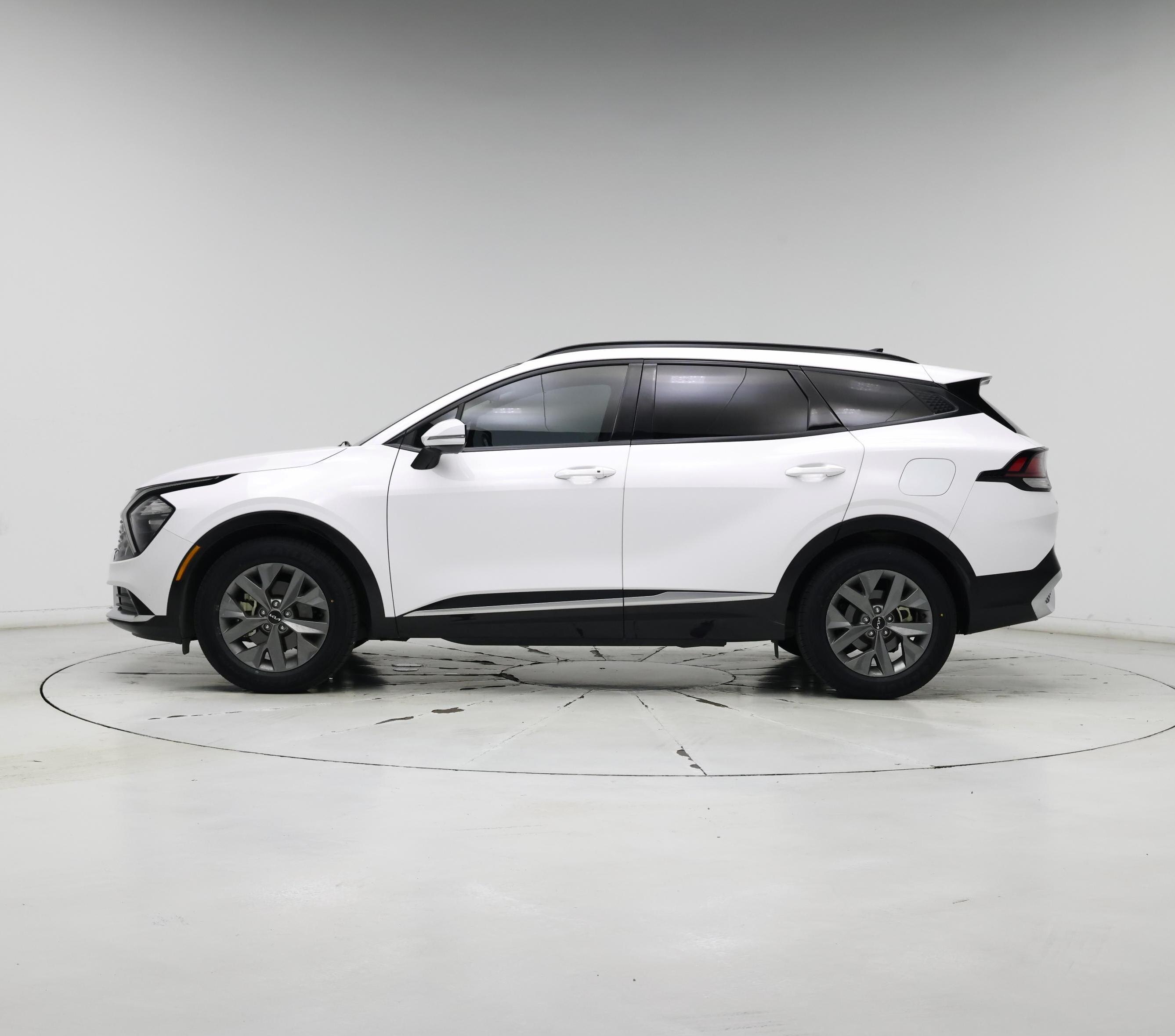 Thumbnail: 2023 Kia Sportage - 3