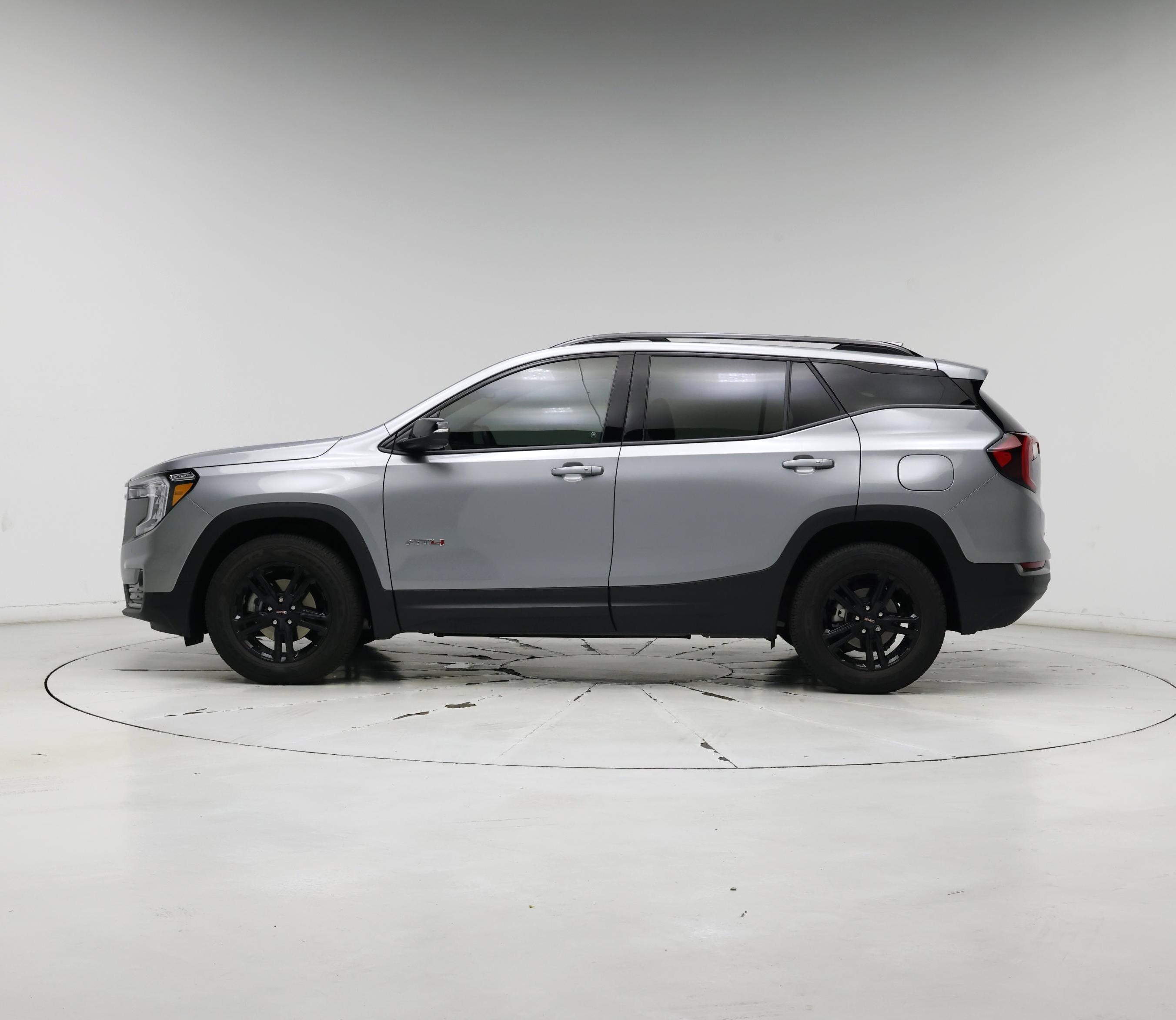 Thumbnail: 2024 GMC Terrain - 3