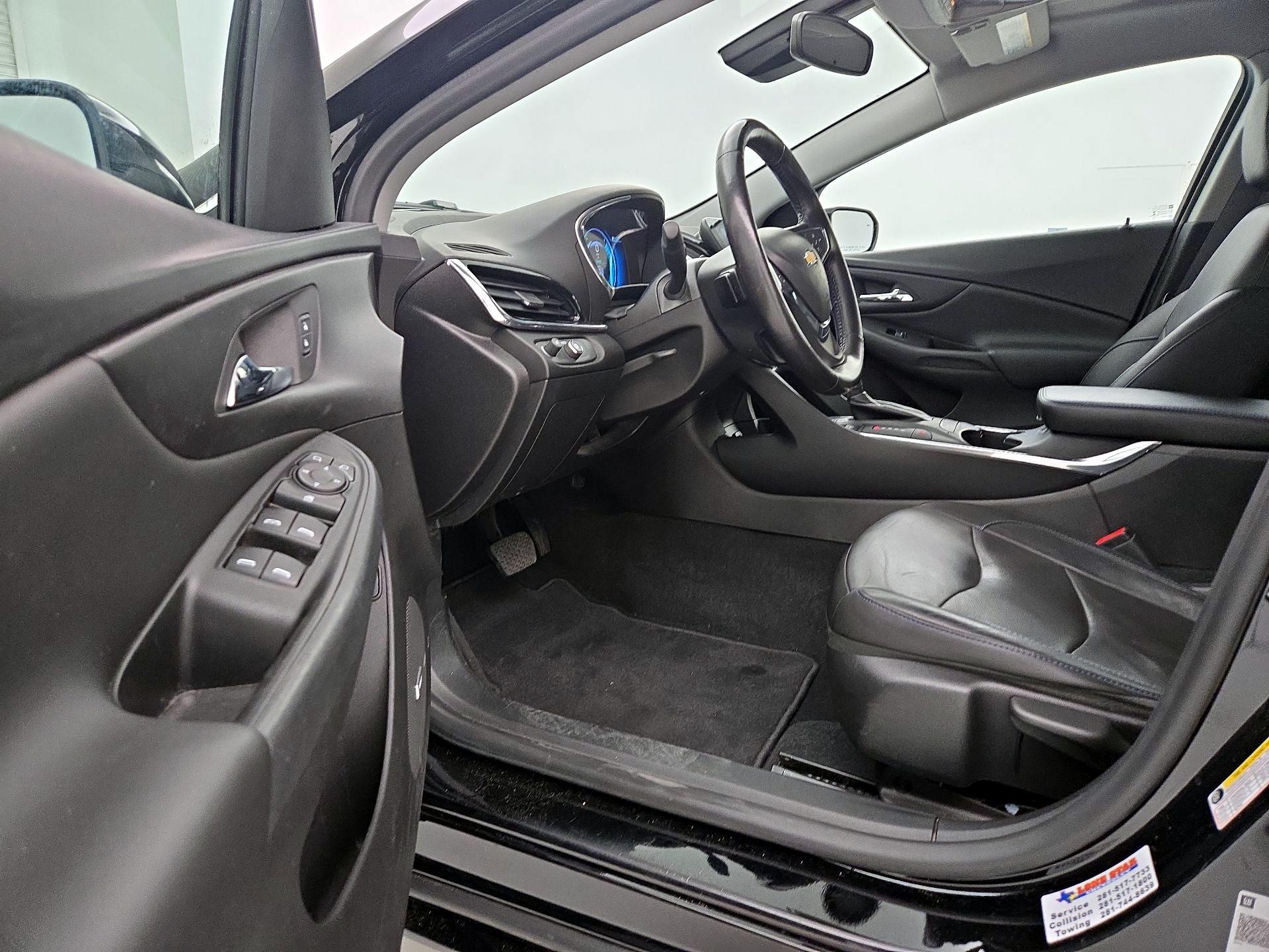Thumbnail: 2018 Chevrolet Volt - 11