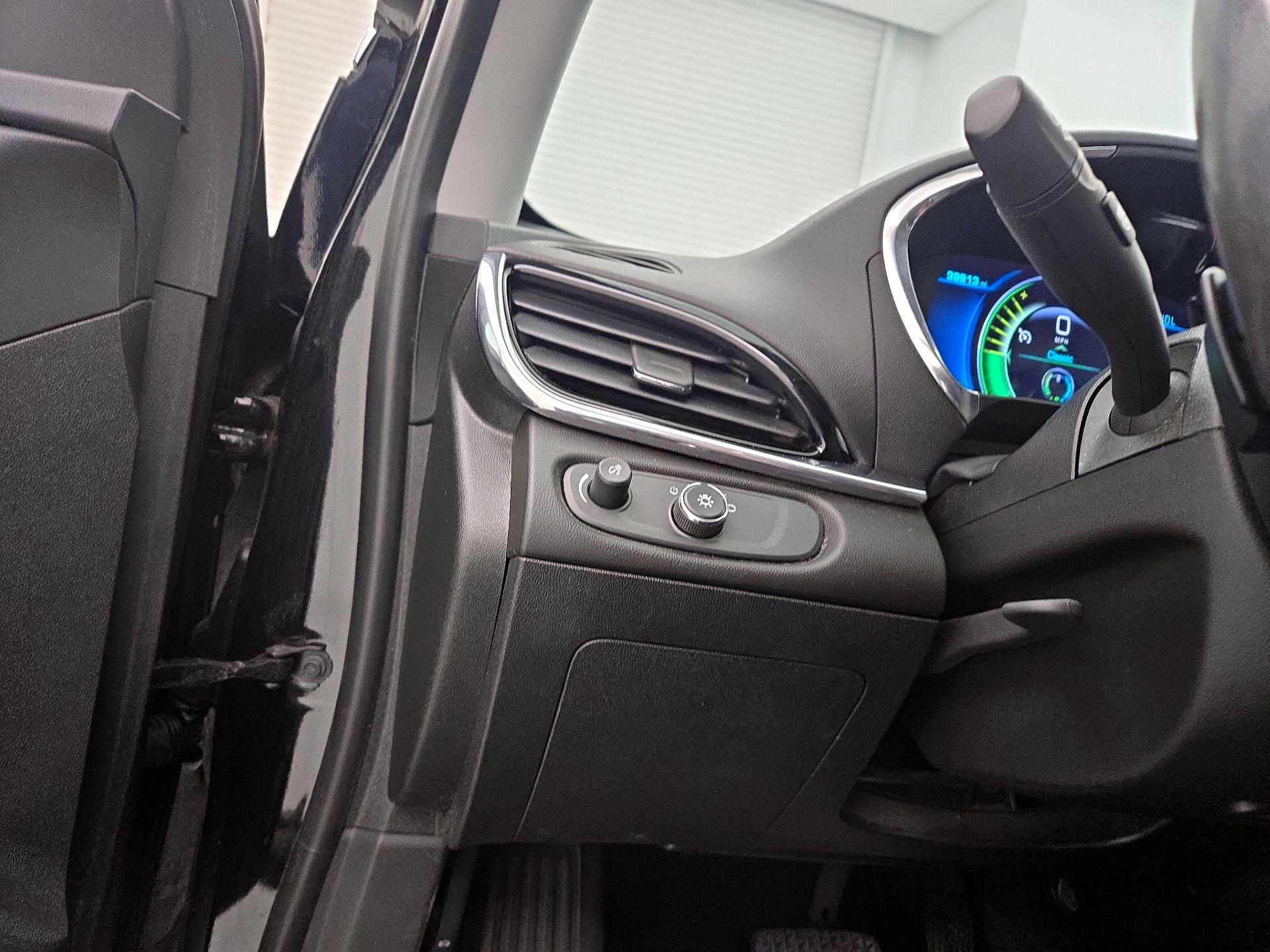 Thumbnail: 2018 Chevrolet Volt - 13