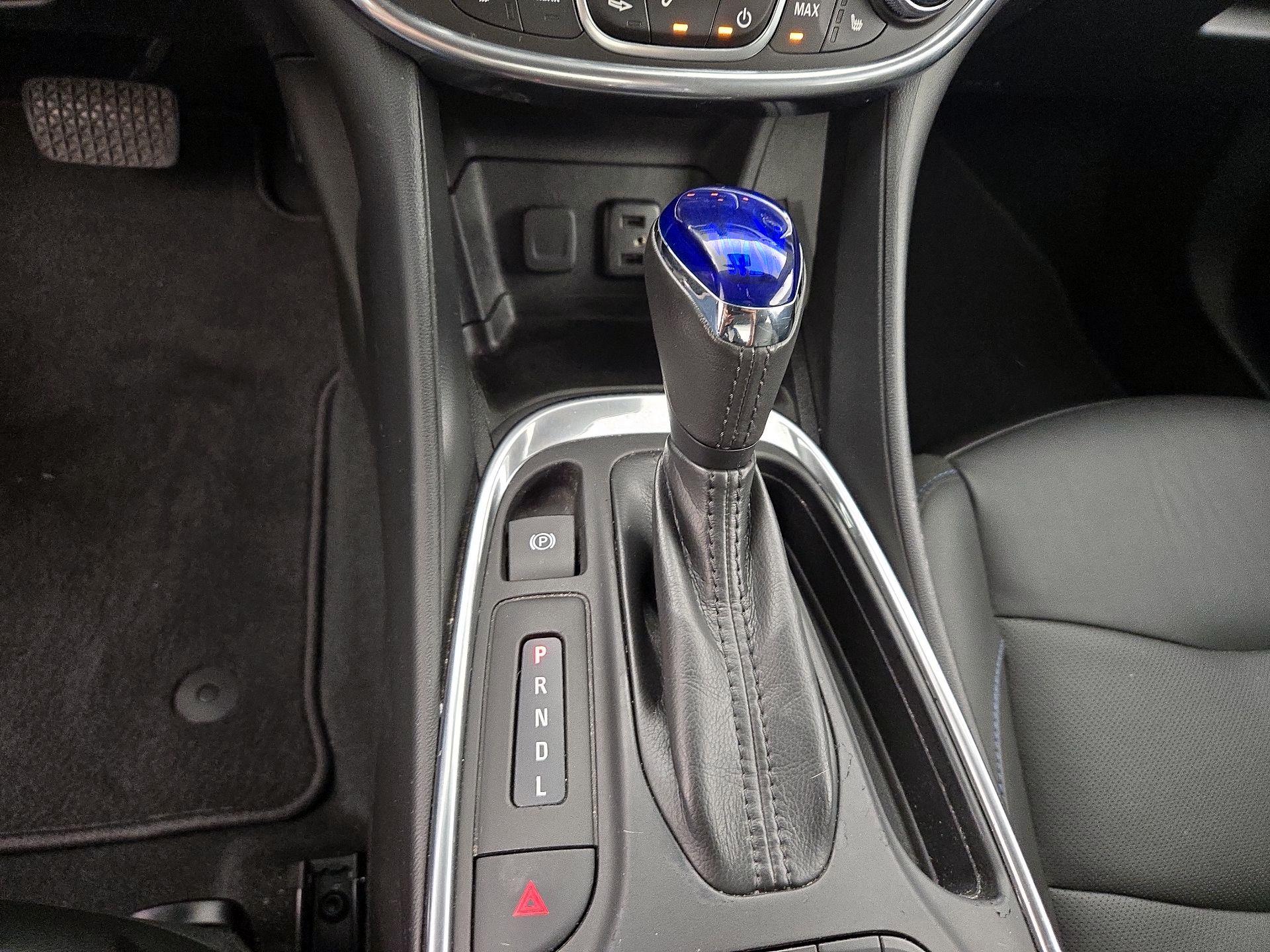 Thumbnail: 2018 Chevrolet Volt - 17