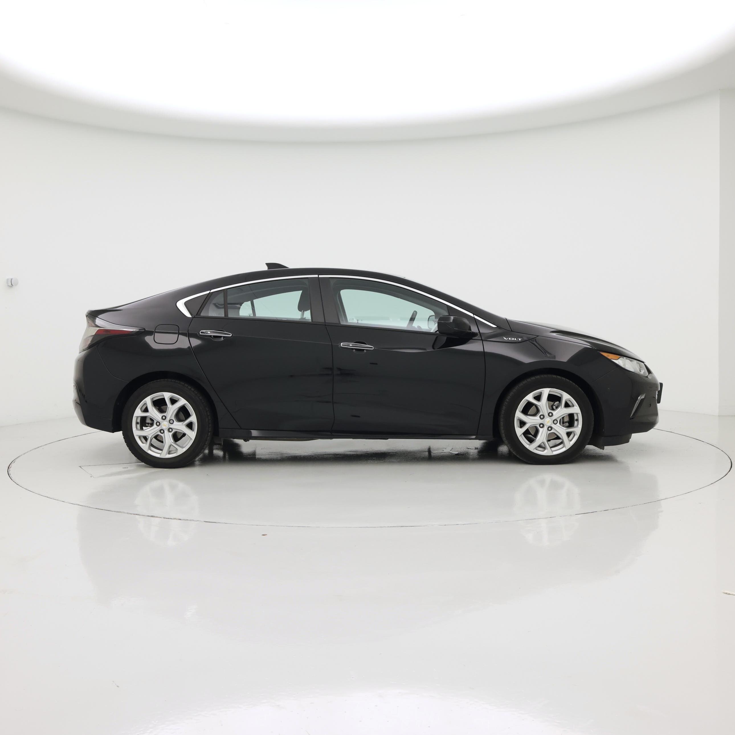 Thumbnail: 2018 Chevrolet Volt - 7