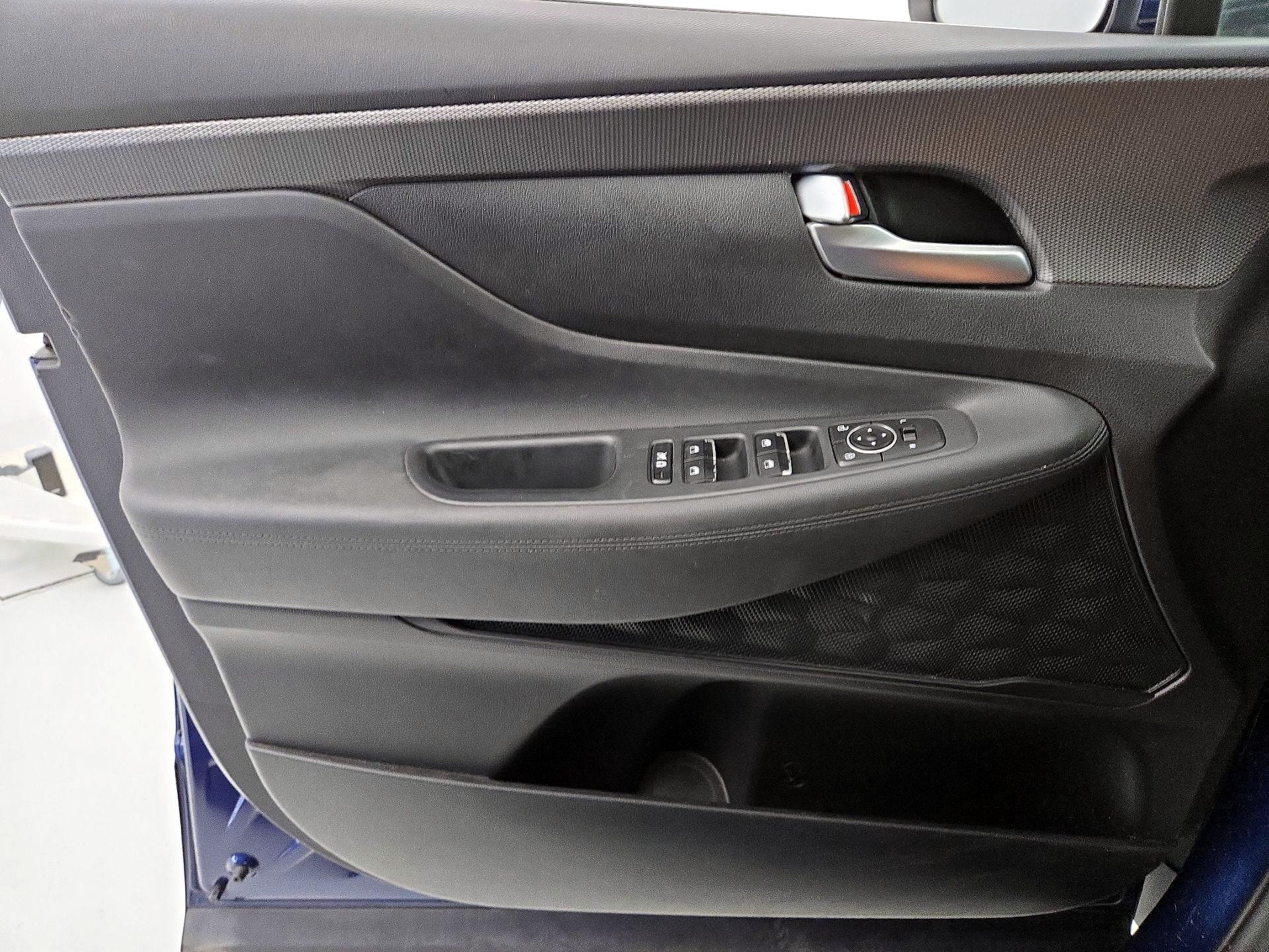 Thumbnail: 2019 Hyundai Santa Fe - 12