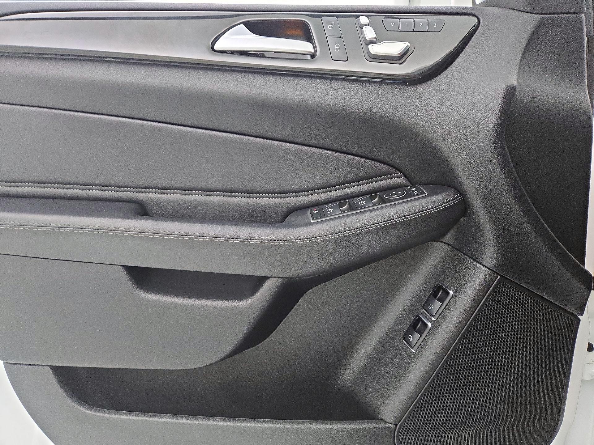 Thumbnail: 2017 Mercedes-Benz GLS - 12