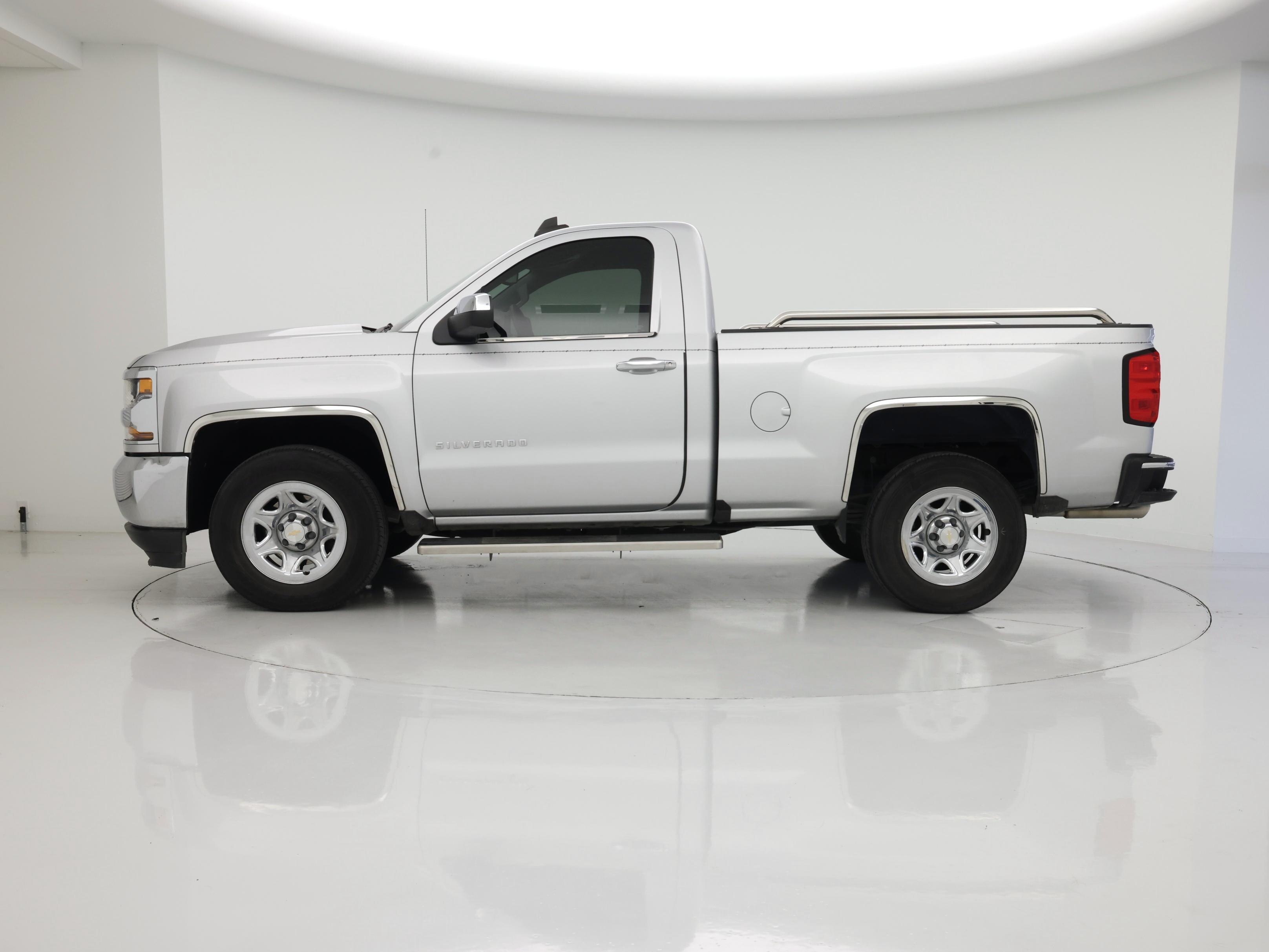 Thumbnail: 2017 Chevrolet Silverado 1500 - 3