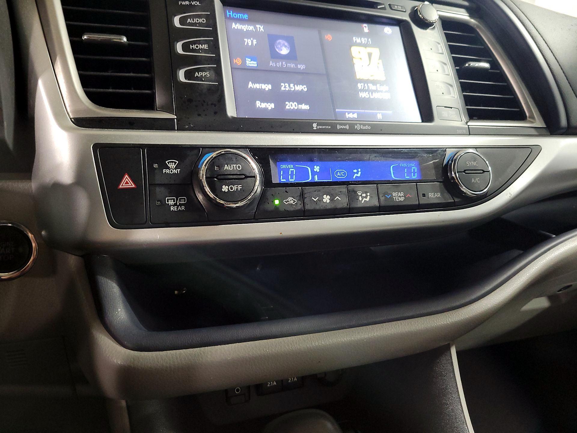 Thumbnail: 2018 Toyota Highlander - 15