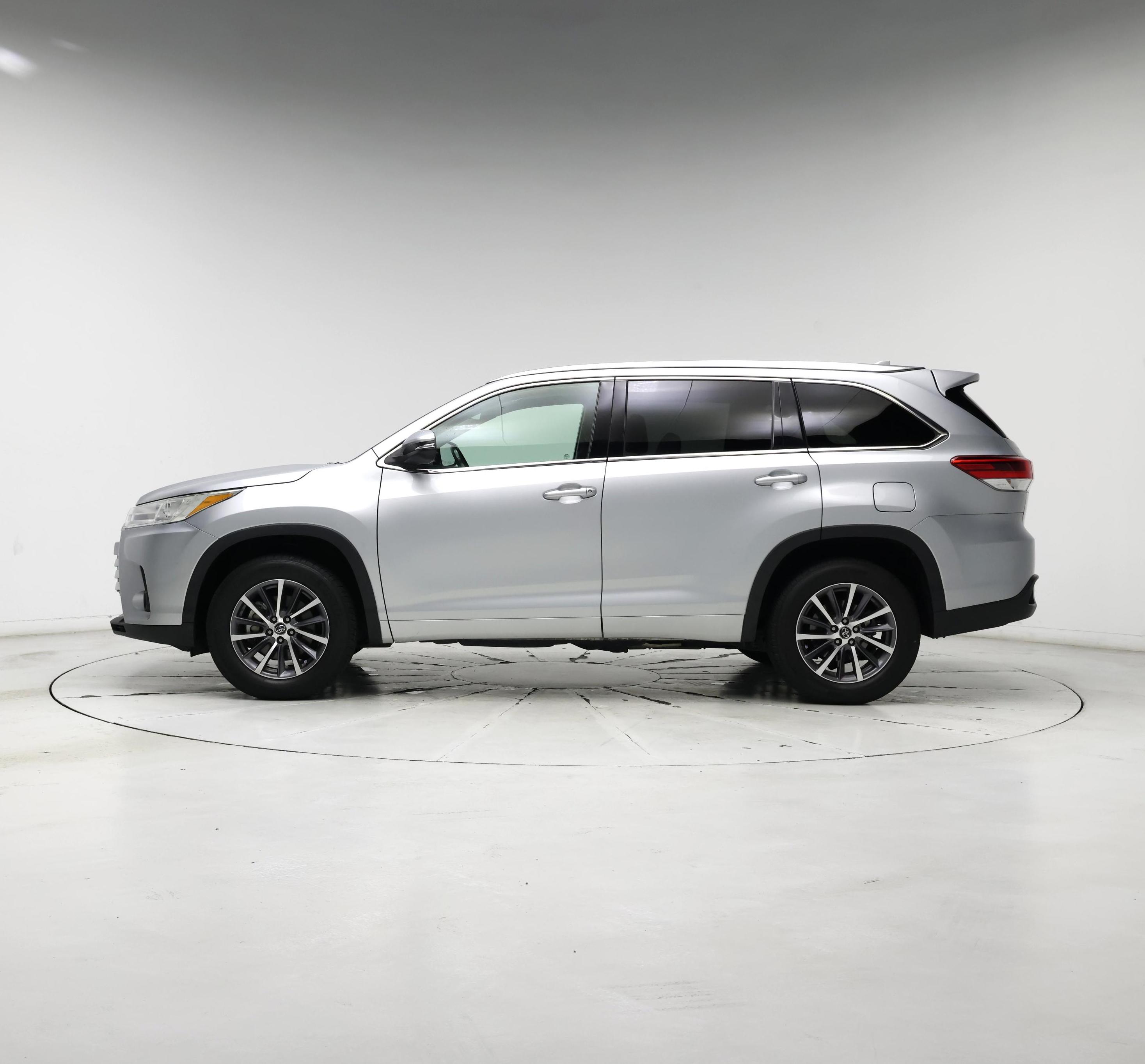 Thumbnail: 2018 Toyota Highlander - 3