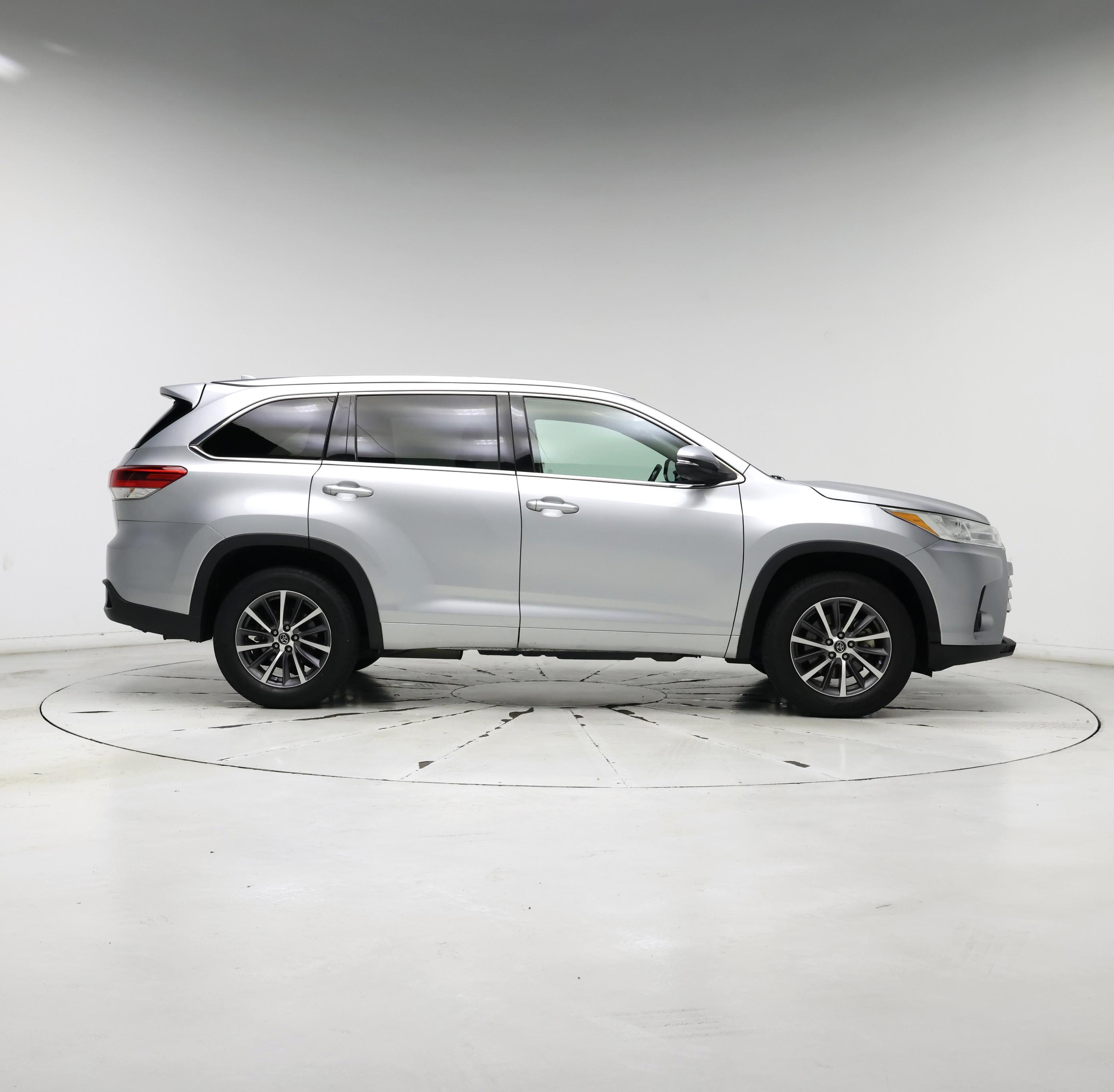 Thumbnail: 2018 Toyota Highlander - 7
