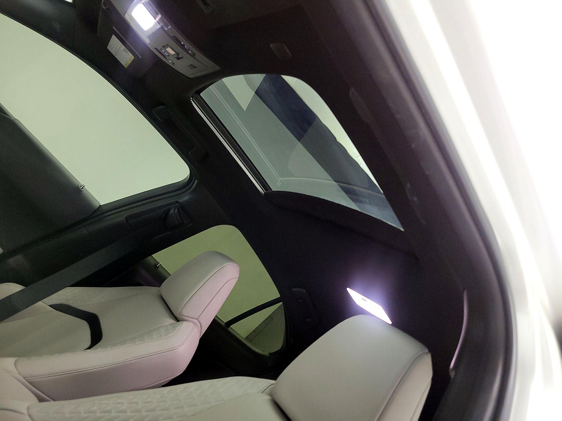Thumbnail: 2022 Lexus UX - 19
