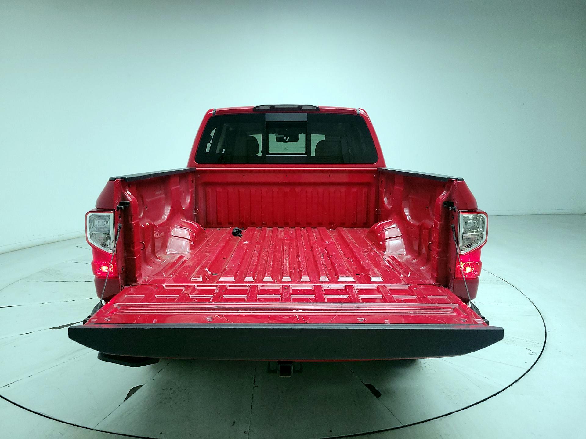 Thumbnail: 2021 Nissan Titan - 20