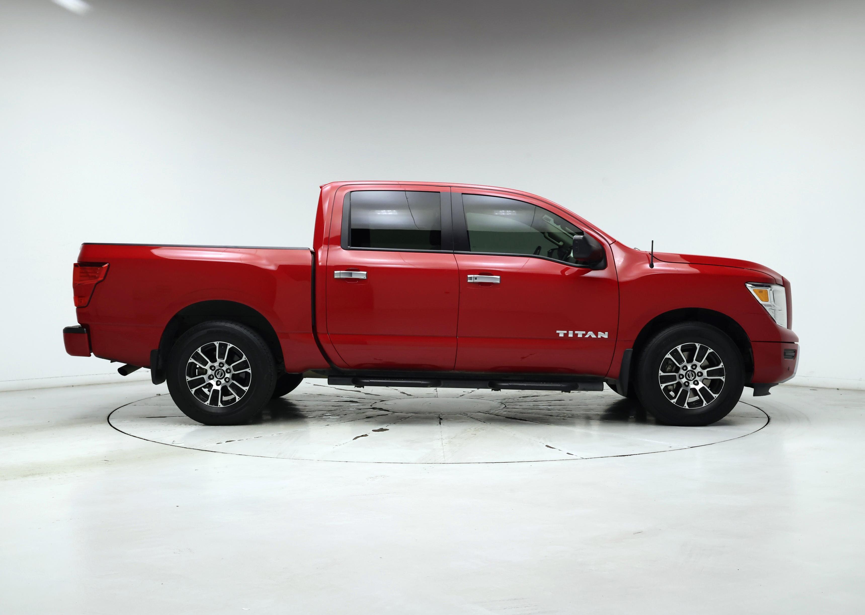 Thumbnail: 2021 Nissan Titan - 7