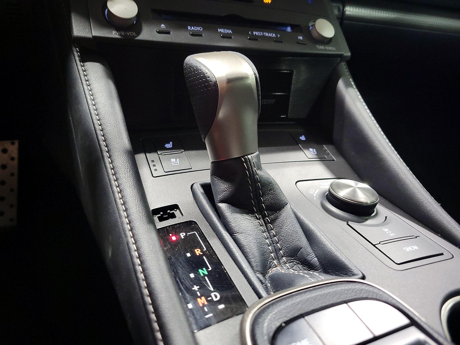 Thumbnail: 2015 Lexus RC - 18