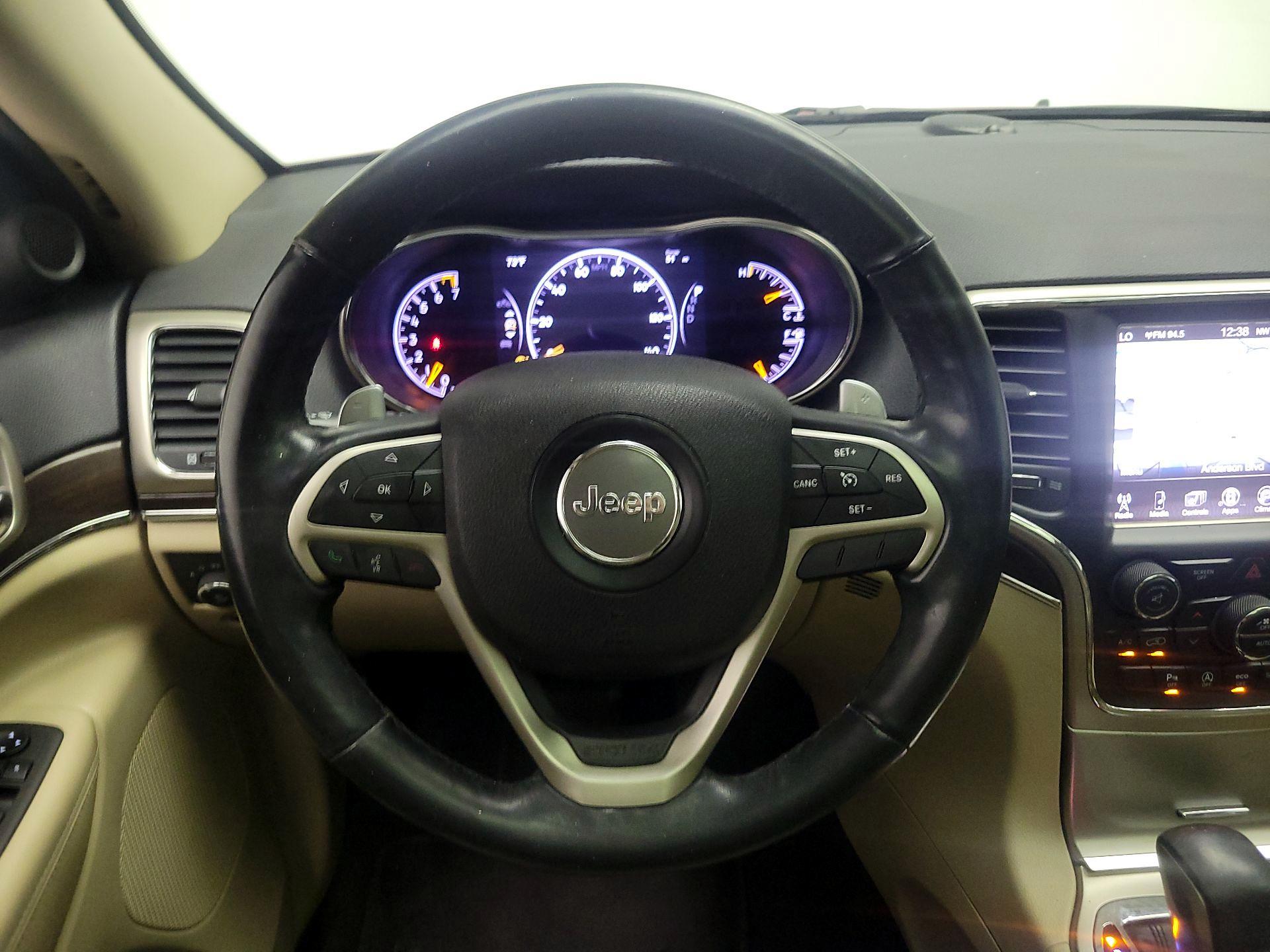 Thumbnail: 2017 Jeep Grand Cherokee - 10